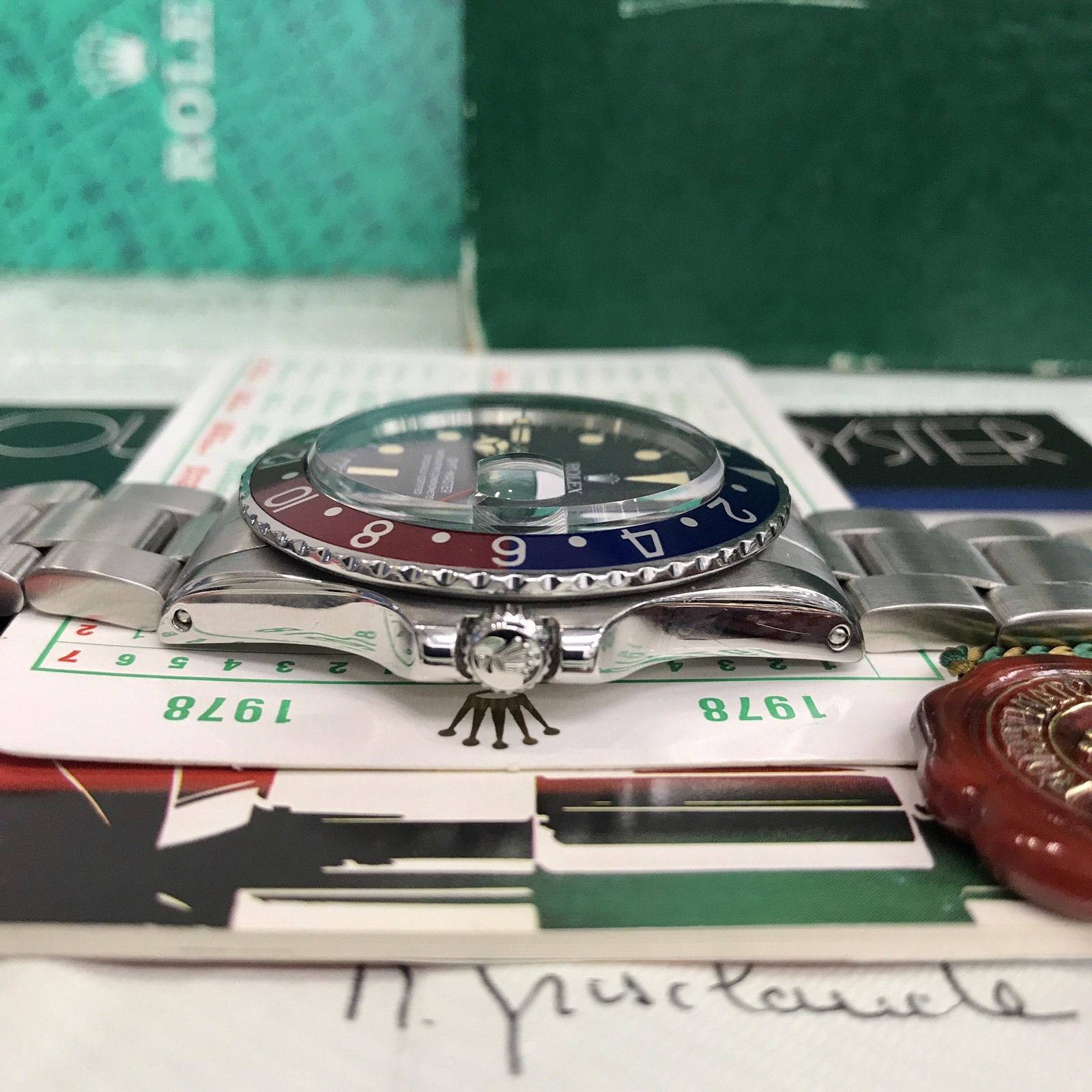 Vintage Rolex 1675 GMT Master Pepsi untouched 1978’s box and Punched paper set