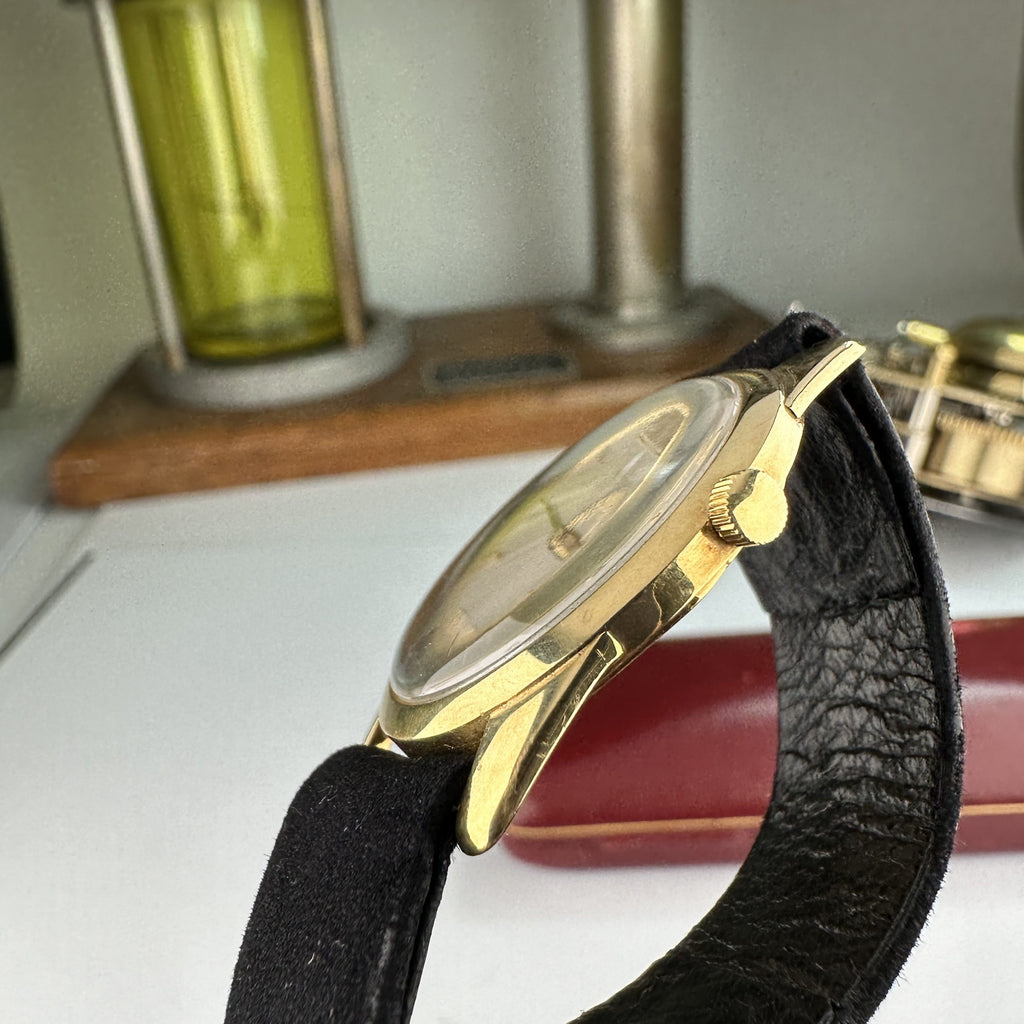 1950’S Audemars Piguet Calatrava Boy Size 32mm Screw back 18k Gold