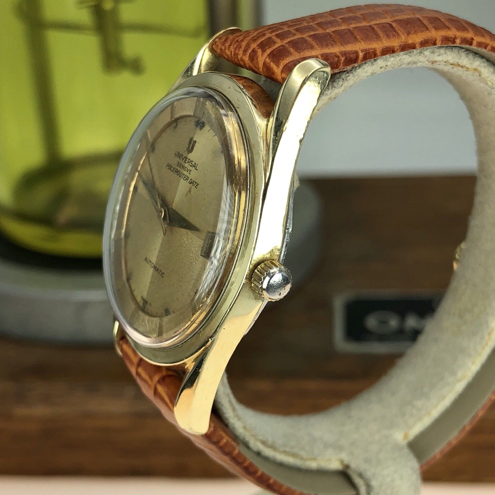 1960’s Vintage Universal Geneve Polerouter Date Automatic Cal. 69