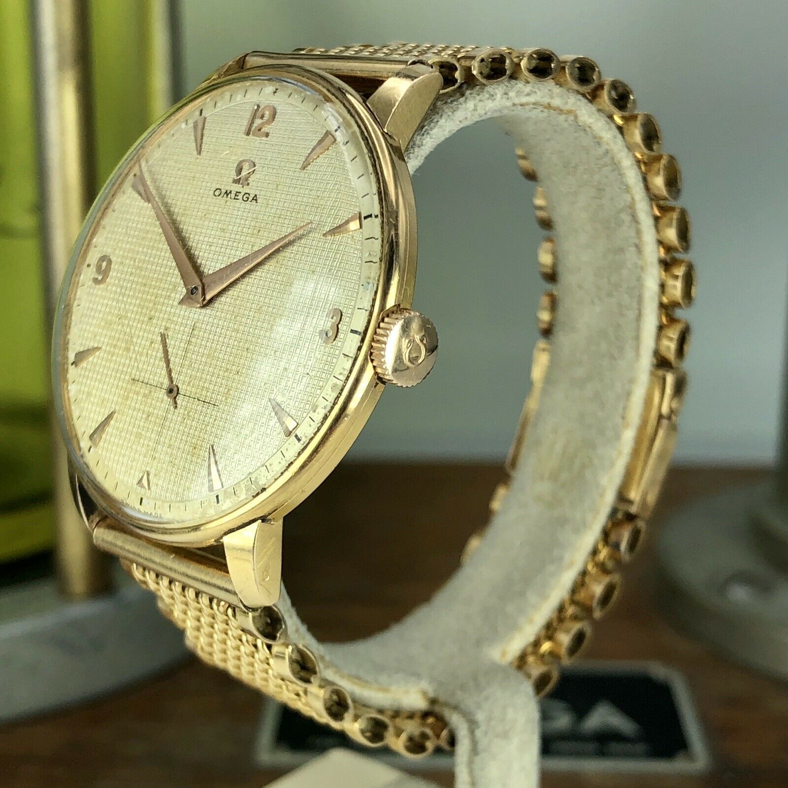 1962 Vintage Omega 2877 Solid 18k Gold Oversize Caliber 266 With Unique Bracelet