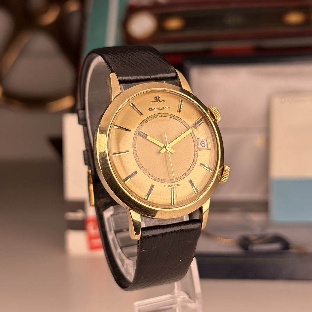 1968 Rare Jaeger LeCoulre 855 Automatic Memovox Alarm Jumbo 18k Solid Gold with Box and papers