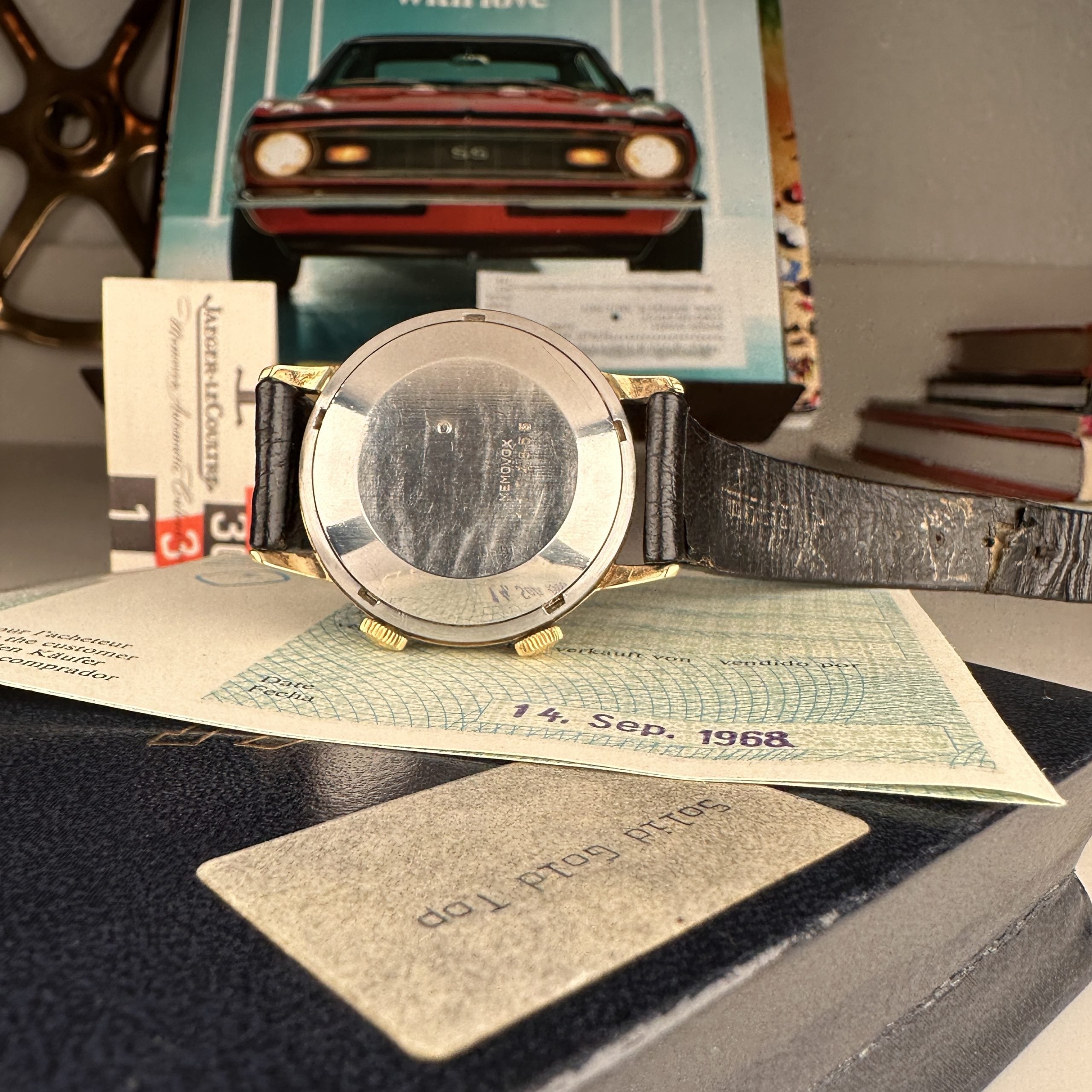 1968 Rare Jaeger LeCoulre 855 Automatic Memovox Alarm Jumbo 18k Solid Gold with Box and papers