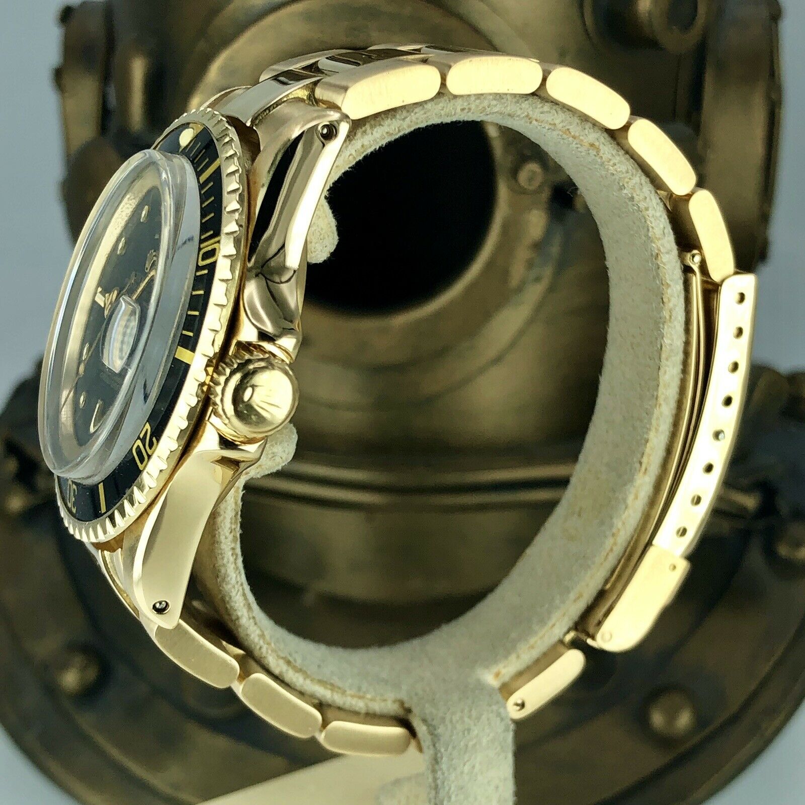 1970 Vintage Rolex Submariner 1680 Gold 18k Black Matte Dial