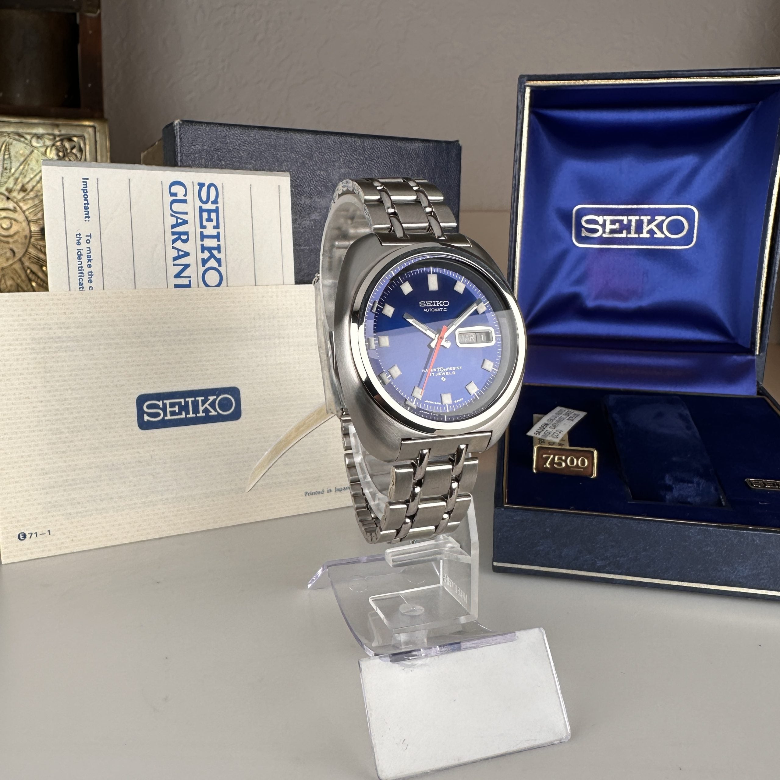 1971 NOS Vintage Seiko 6106 8237 Day-Date Automatic 39mm Blue Dial
