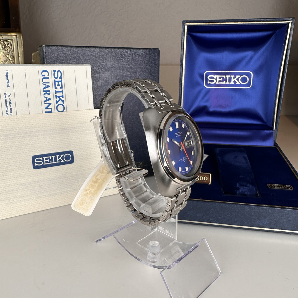 1971 NOS Vintage Seiko 6106 8237 Day-Date Automatic 39mm Blue Dial