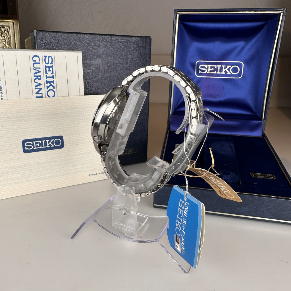 1971 NOS Vintage Seiko 6106 8237 Day-Date Automatic 39mm Blue Dial