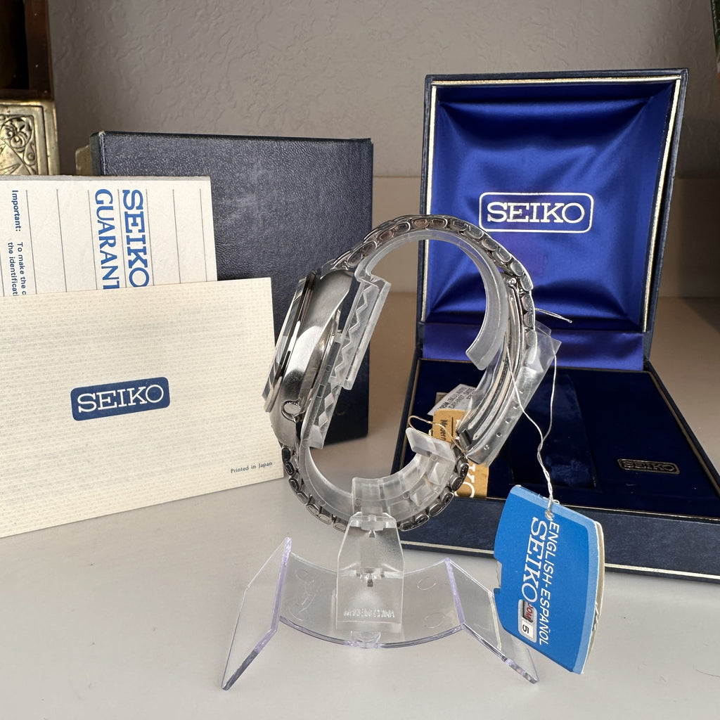 1971 NOS Vintage Seiko 6106 8237 Day-Date Automatic 39mm Blue Dial