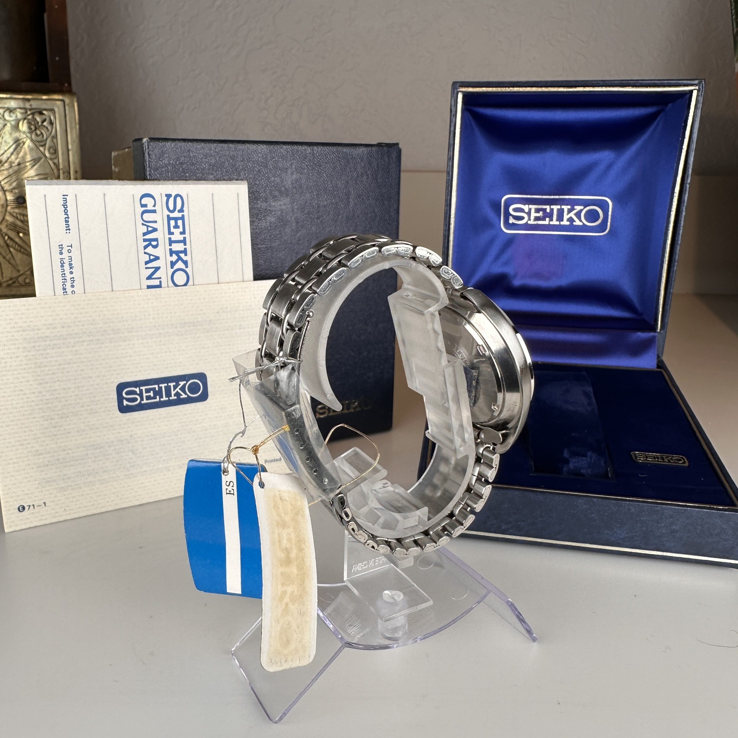 1971 NOS Vintage Seiko 6106 8237 Day-Date Automatic 39mm Blue Dial