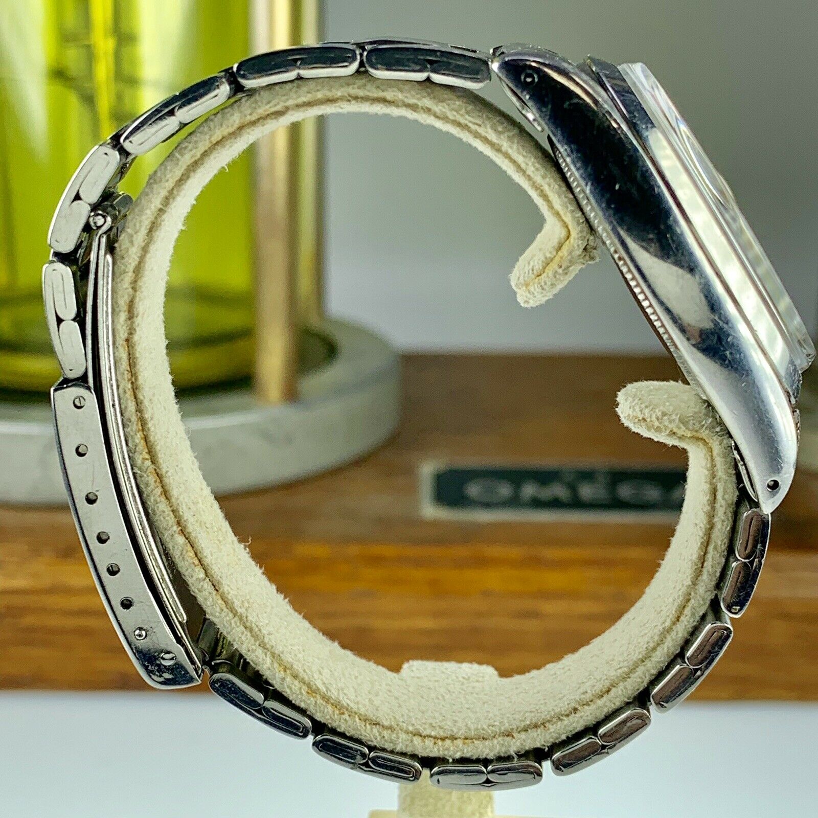 1972 Vintage Rolex Oysterdate 6694 Precision Original Black Gilt Dial & Hands