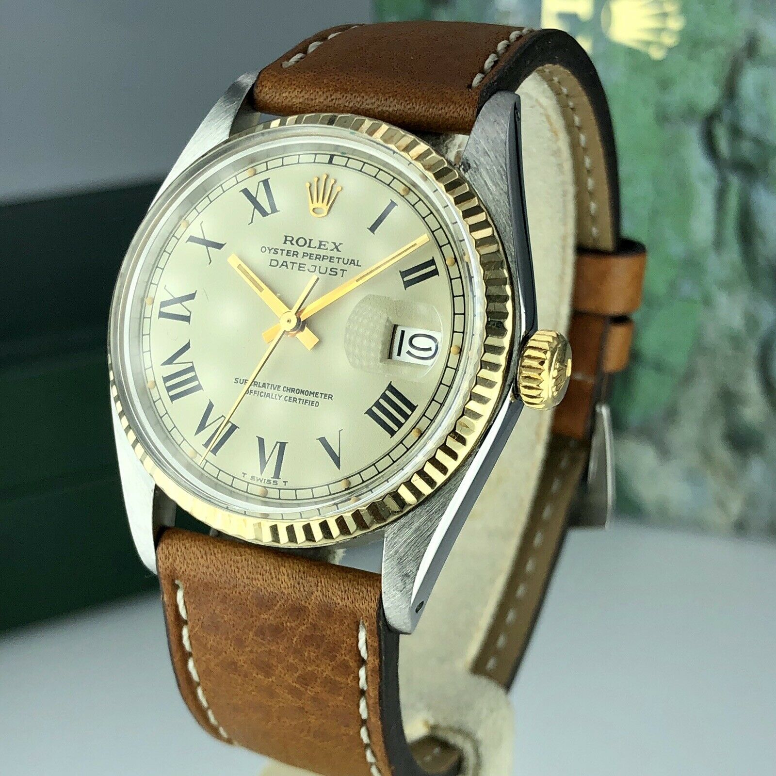 1977 Vintage Rolex 1601 Datejust 2 tone gold & Steel Roman Dial w Rolex Box