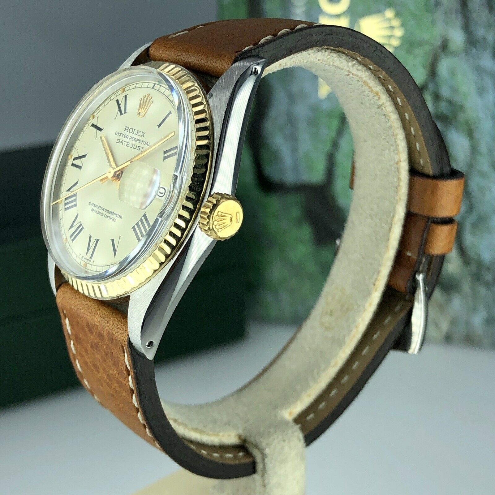1977 Vintage Rolex 1601 Datejust 2 tone gold & Steel Roman Dial w Rolex Box