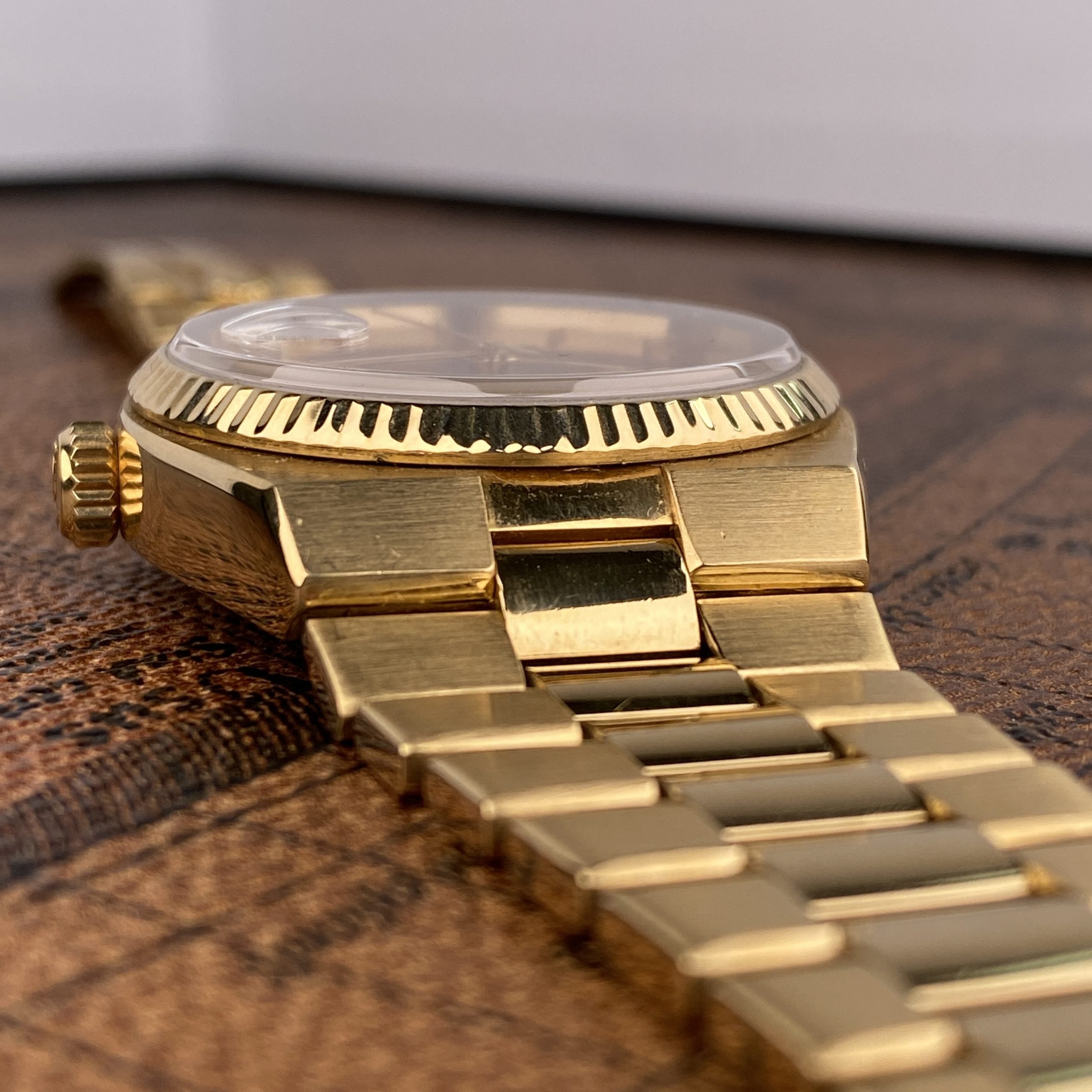 1980 Rolex Day-Date Oysterquartz 19018 Yellow Gold with Wood Dial