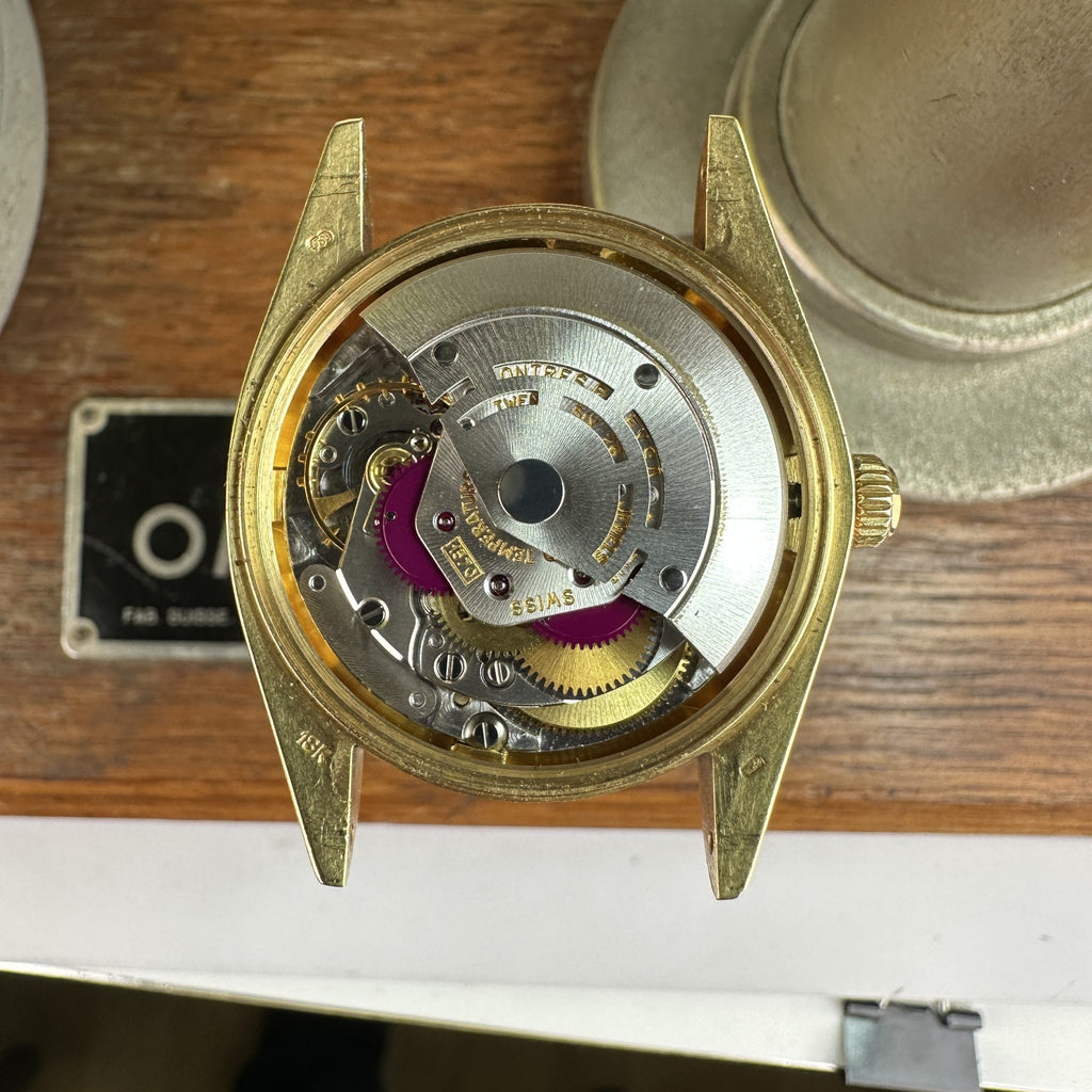 1980 Rolex Oyster Perpetual Date 1500 18k Solid Gold with Original Oyster Bracelet
