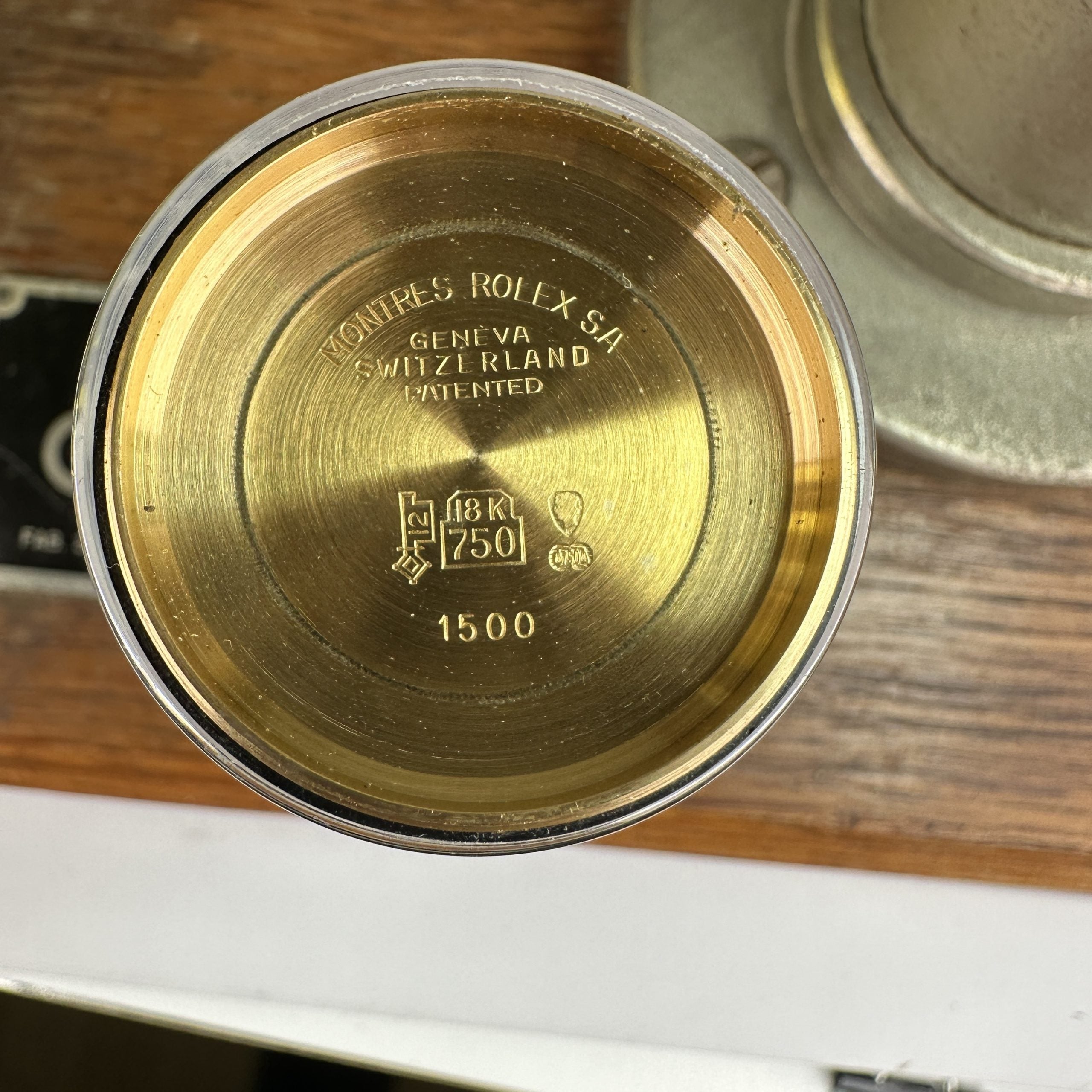 1980 Rolex Oyster Perpetual Date 1500 18k Solid Gold with Original Oyster Bracelet