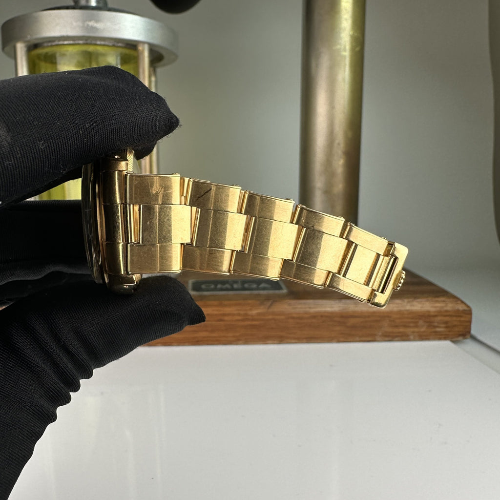 1980 Rolex Oyster Perpetual Date 1500 18k Solid Gold with Original Oyster Bracelet