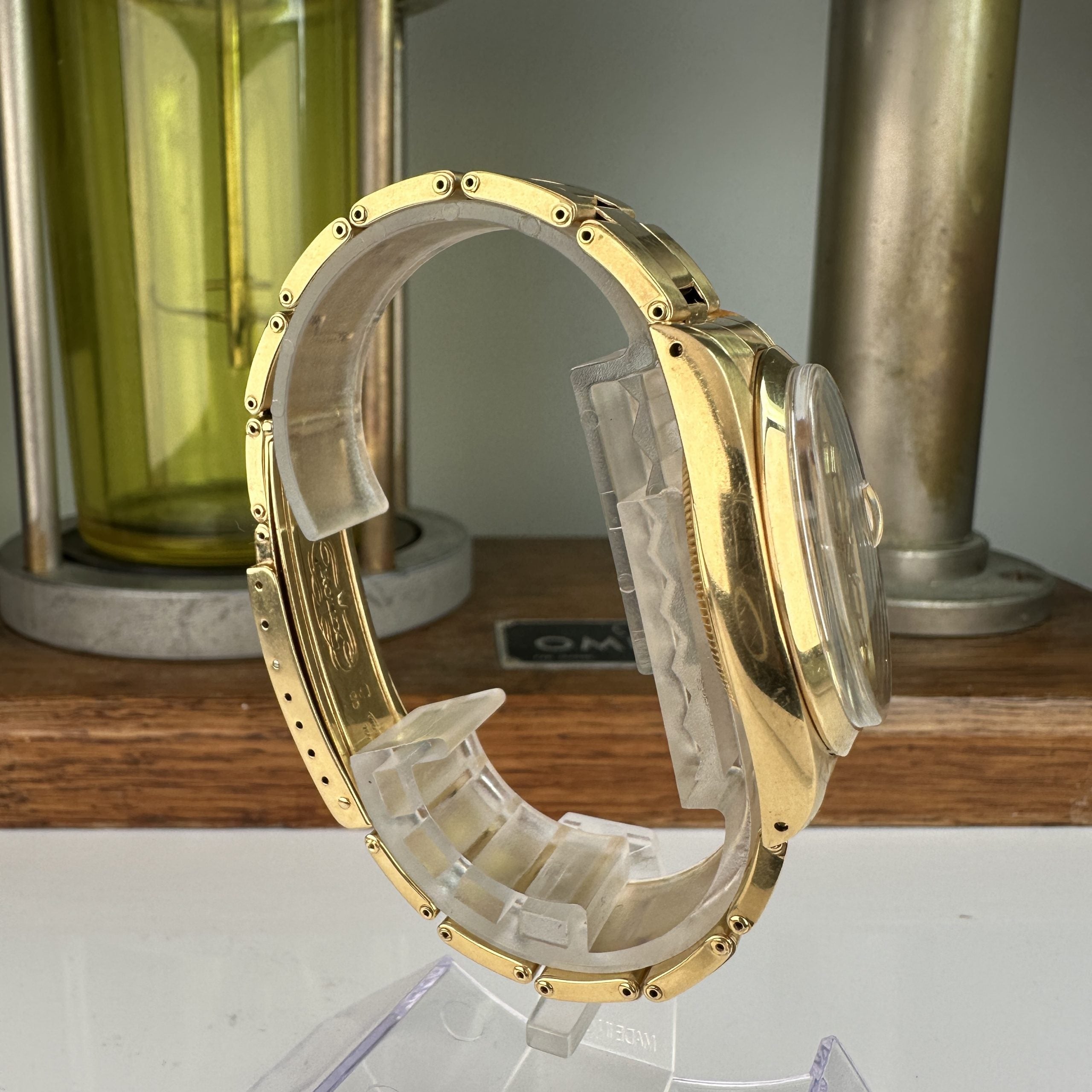 1980 Rolex Oyster Perpetual Date 1500 18k Solid Gold with Original Oyster Bracelet