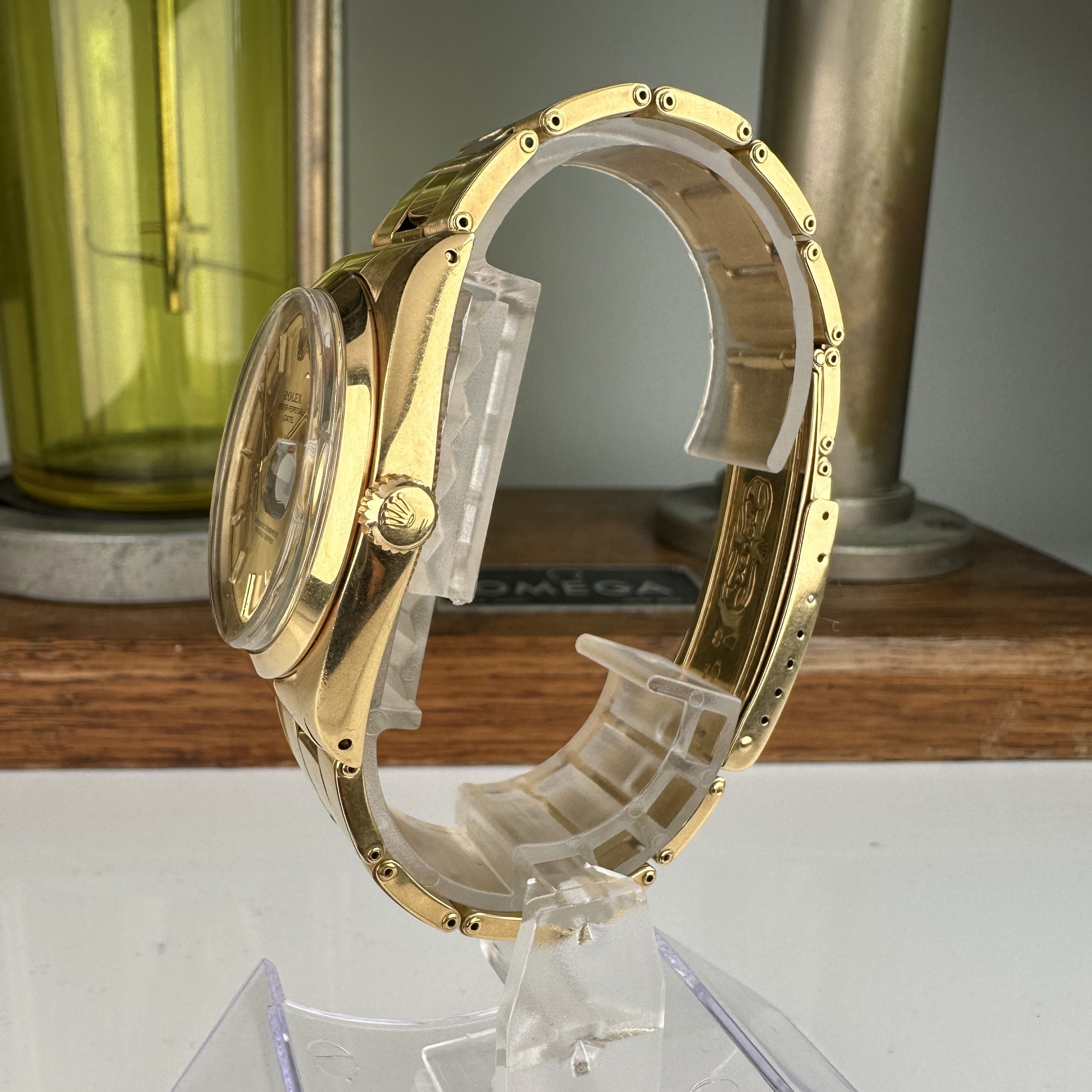 1980 Rolex Oyster Perpetual Date 1500 18k Solid Gold with Original Oyster Bracelet