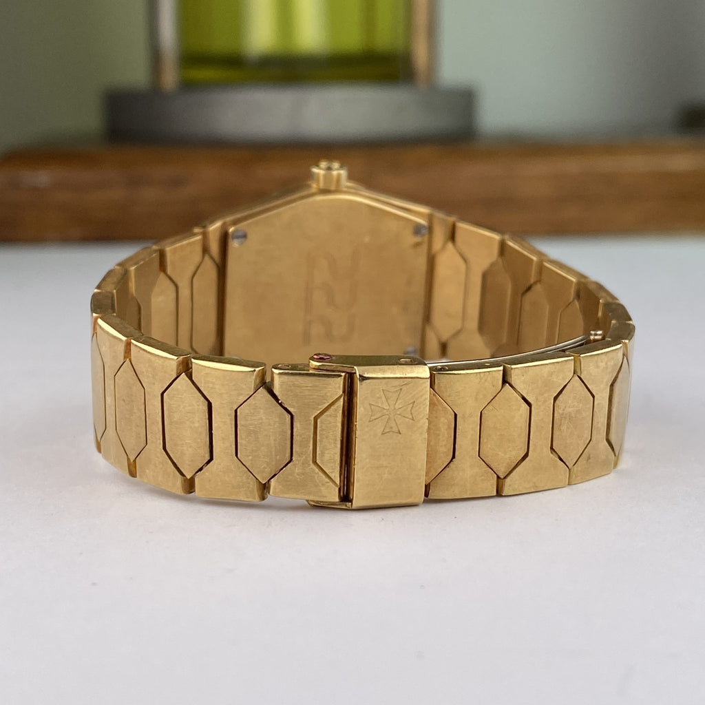 1980’s Vacheron Constantin 222 Ref. 60001 18k Gold Ladies watch.