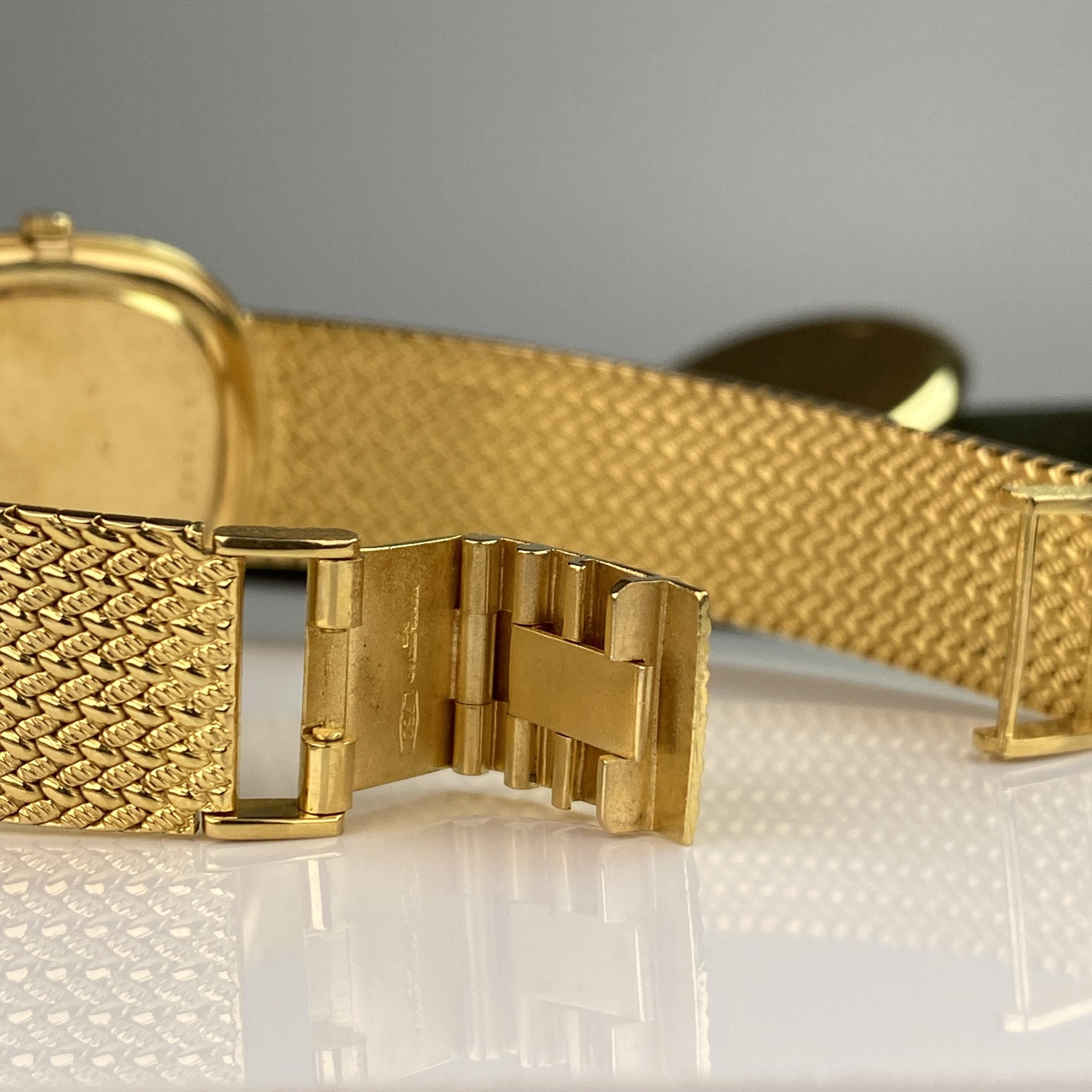 1980’s Unique Rare Audemars Piguet Men’s Classic Dress watch 18k Sold Gold with Factory Diamonds