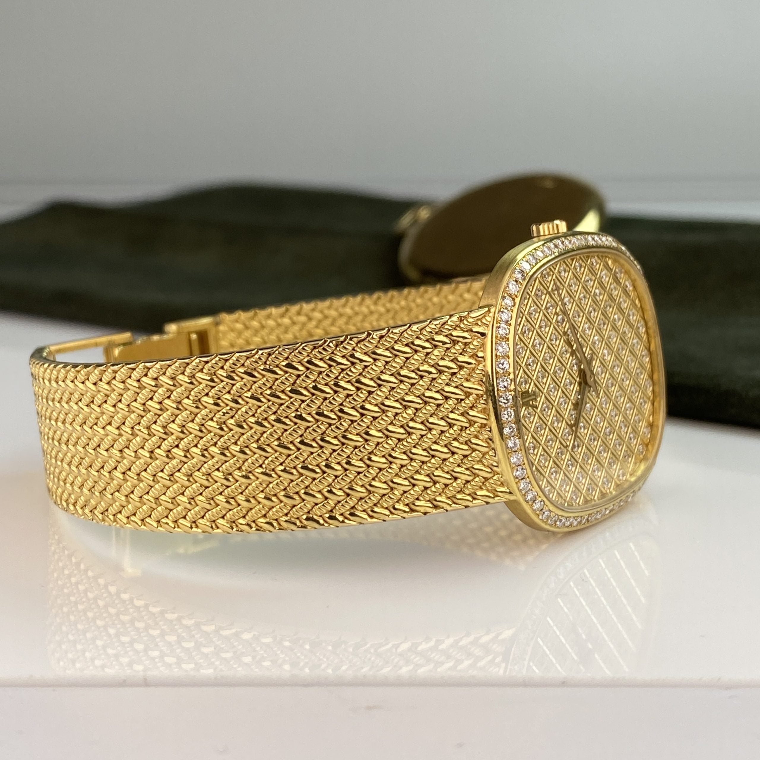1980’s Unique Rare Audemars Piguet Men’s Classic Dress watch 18k Sold Gold with Factory Diamonds