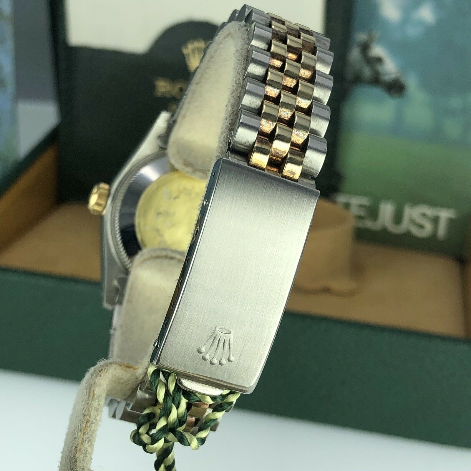1985 Rolex Datejust 68273 Mid Size Factory Roman Dial 31mm Mint Box & Papers