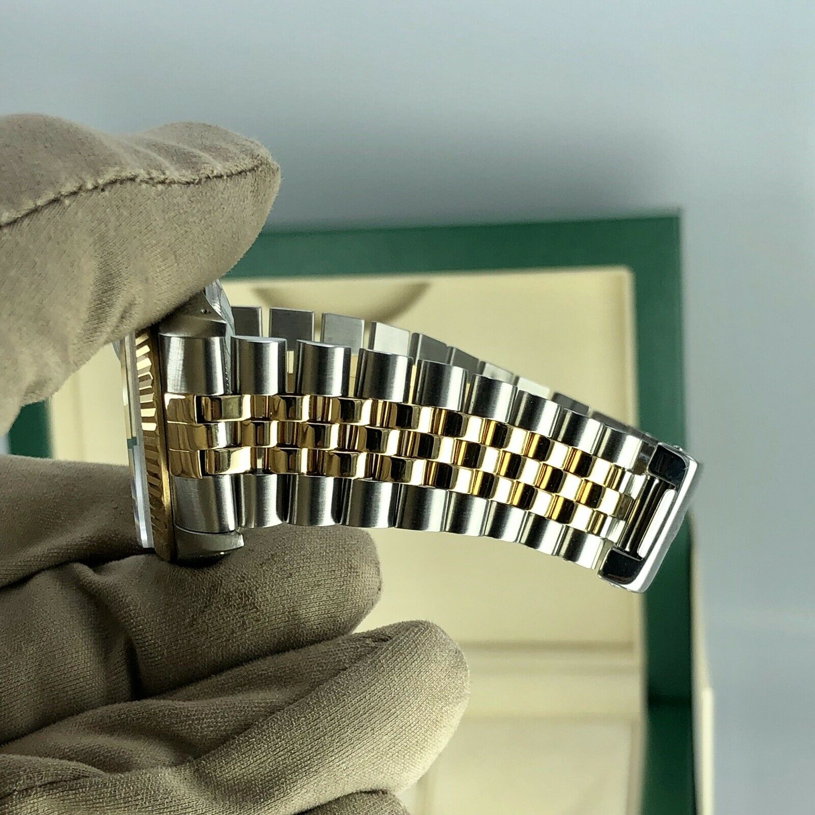 1989 Rolex 16233 Datejust 2 tone18k gold & Steel Diamond Champagne Dial w Box