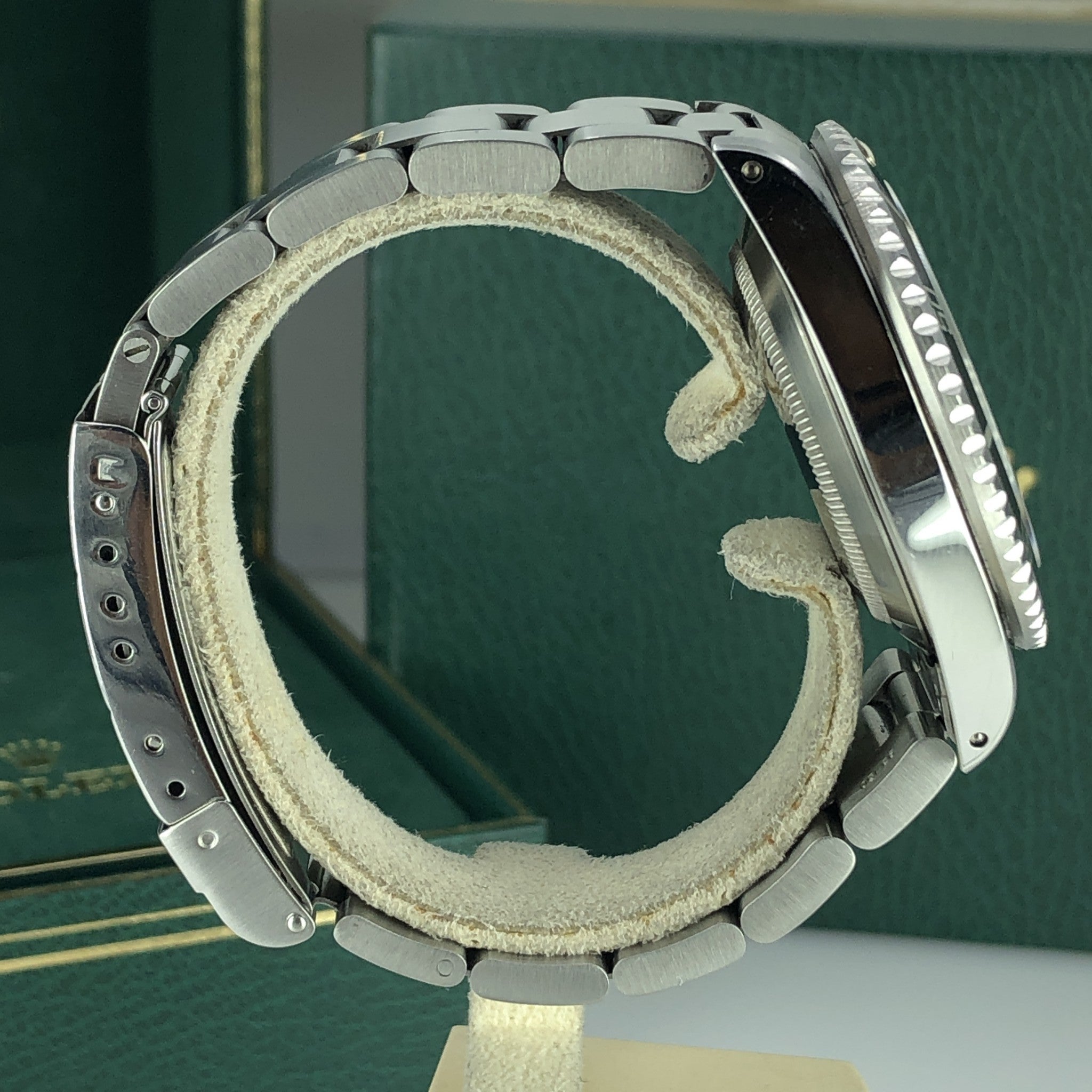1989 Vintage Rolex 16610 Submariner Date Unpolished with Box
