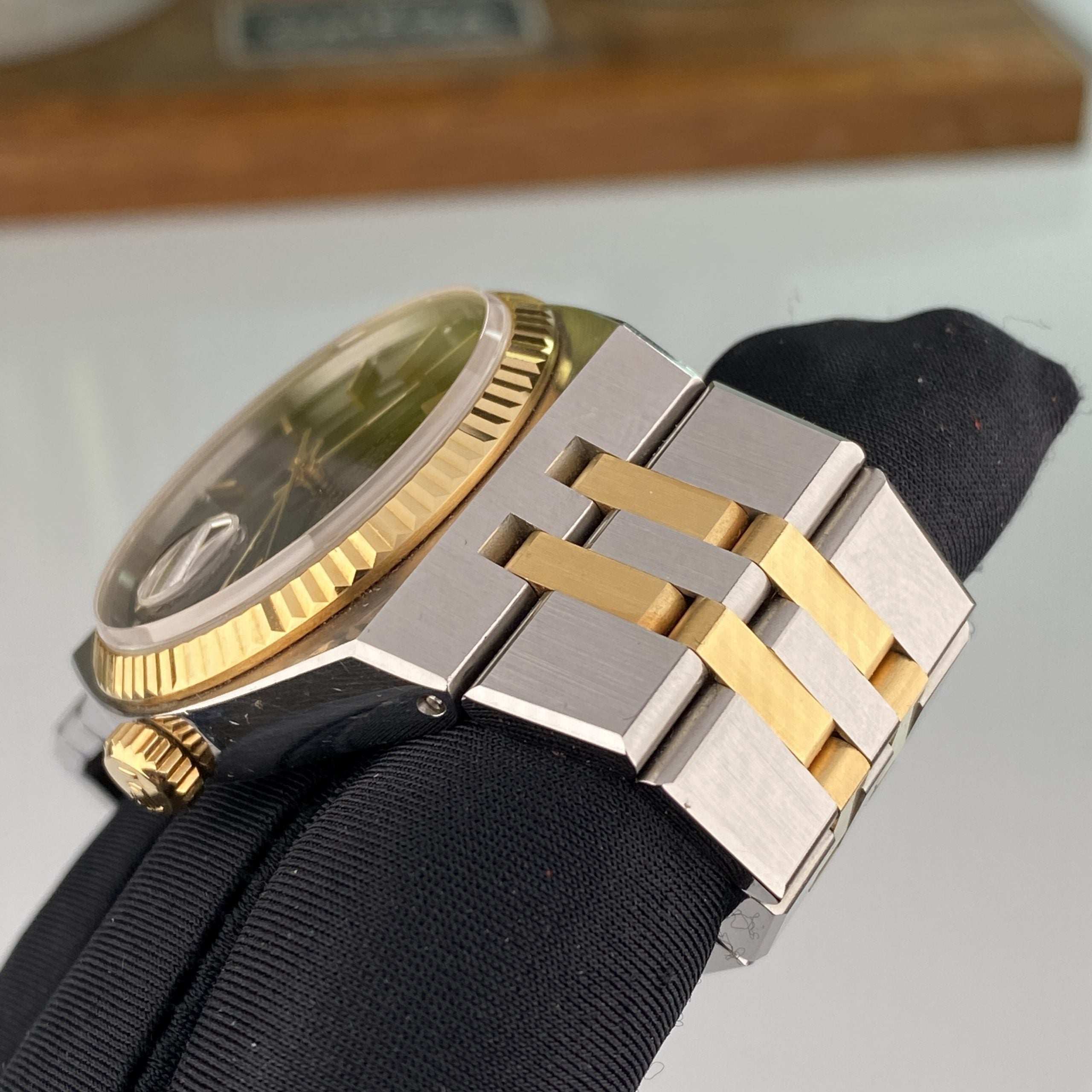 1990 Rolex Datejust Oysterquartz 17013 Unpolished Black Dial in like NOS condition