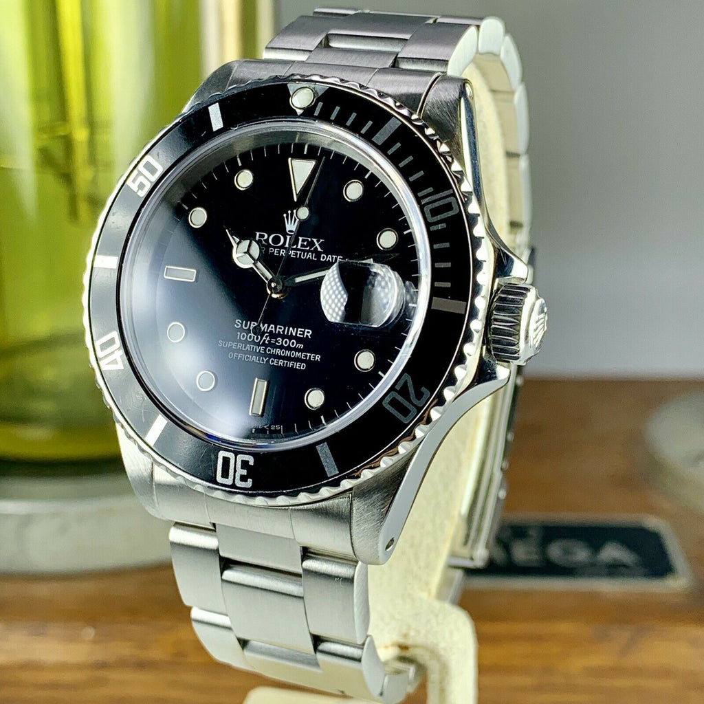 1990 Vintage Rolex 16610 Submariner Date Unpolished with box