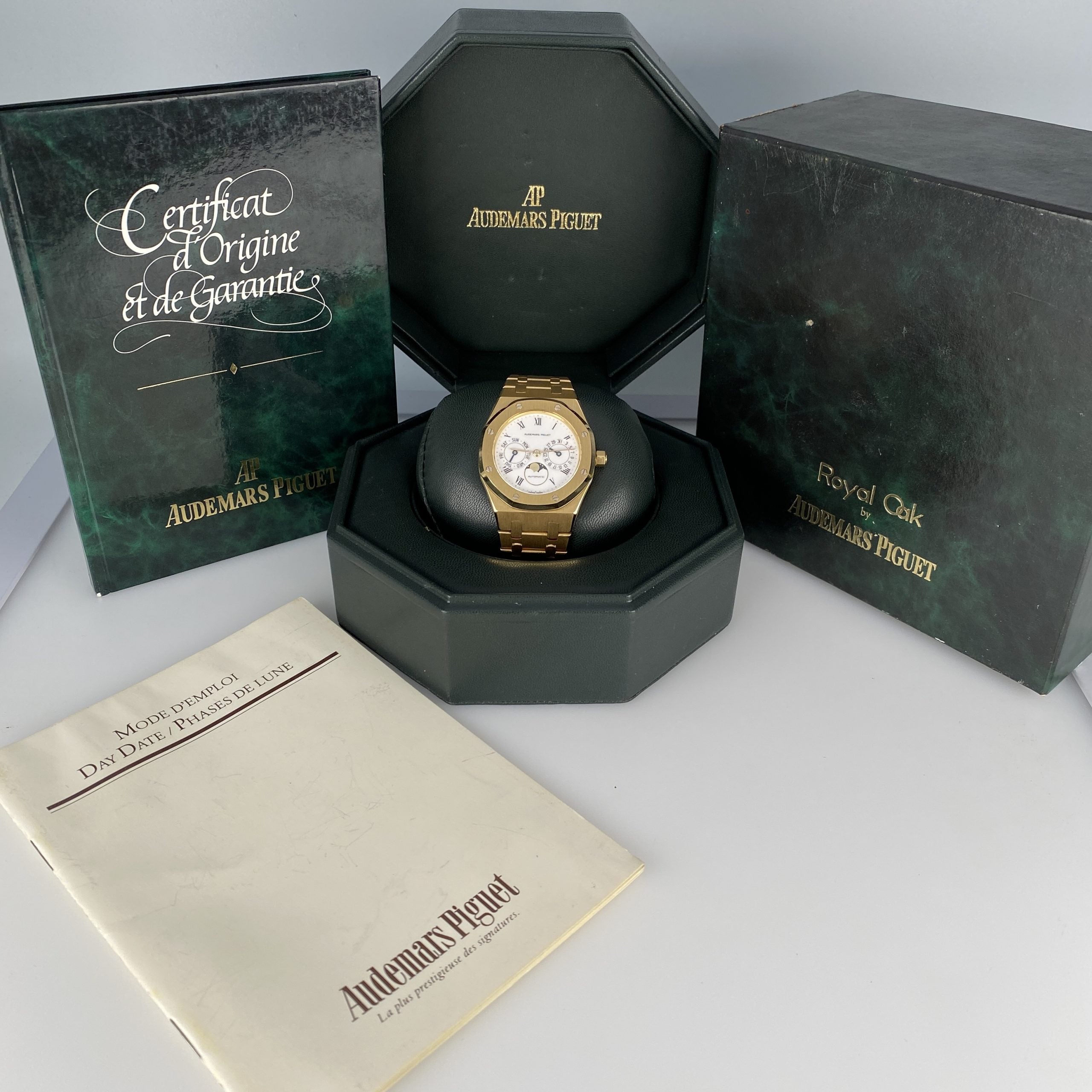 1993 Audemars Piguet Royal Oak 25594BA Day-Date Moonphase Yellow Gold Rare White Porcelain Roman Dial Complete Set