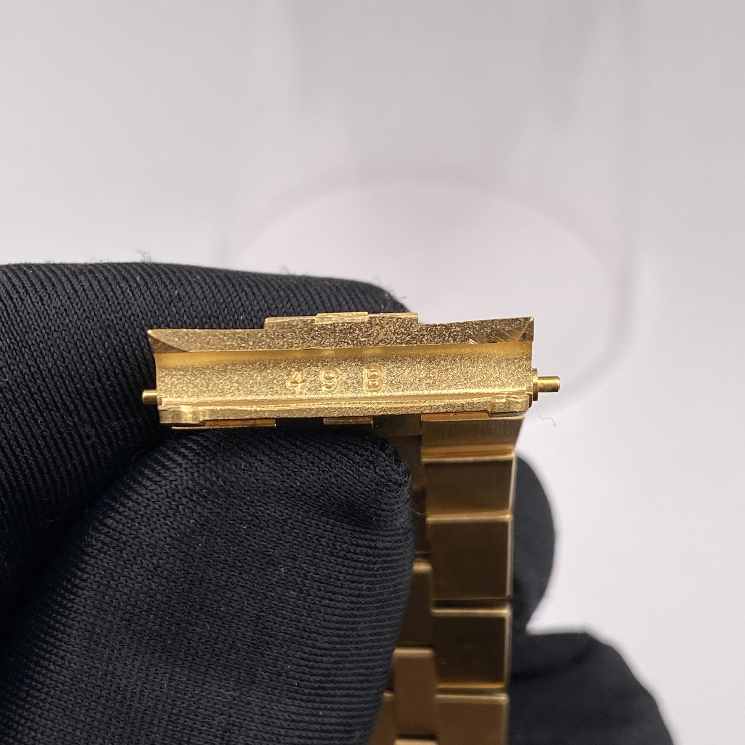 1993 Rolex Datejust 16248 Bark Finish 18k gold Black Dial Unpolished in Mint Condition