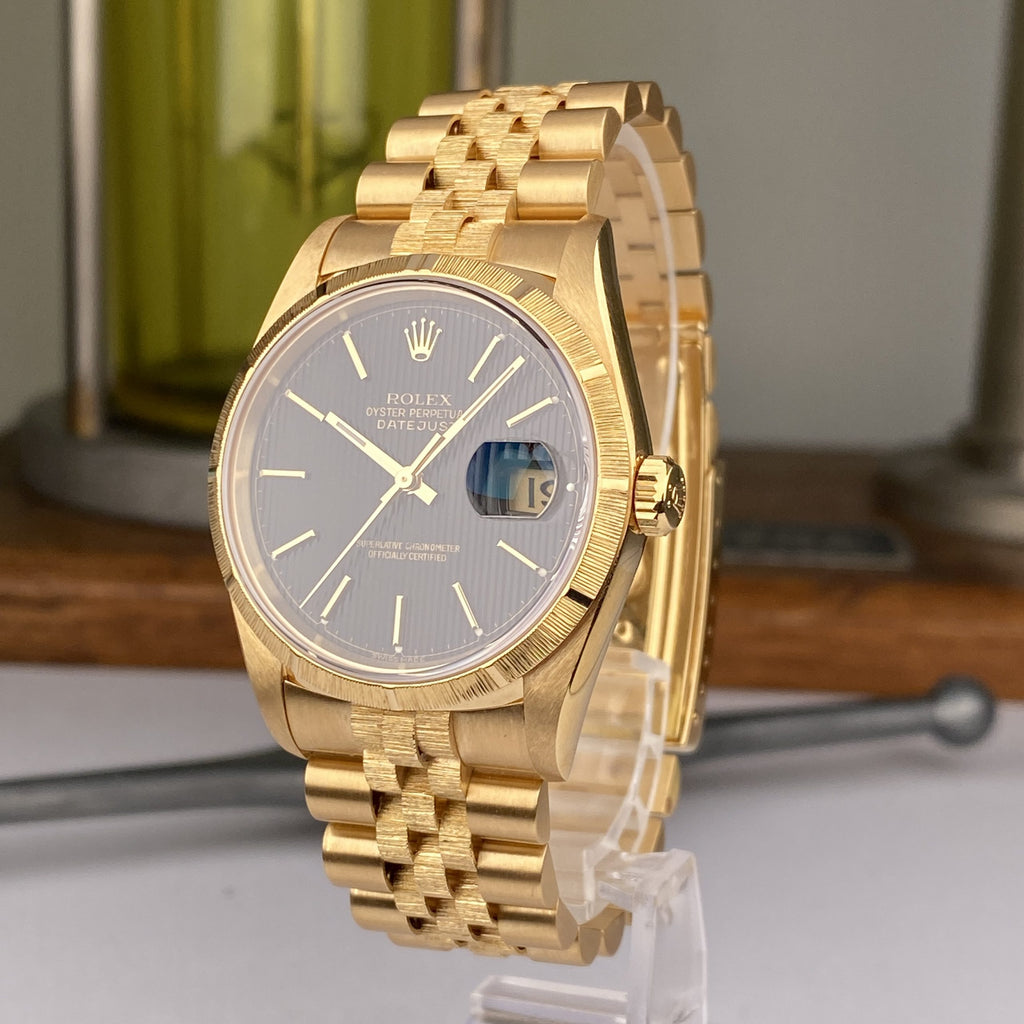 1993 Rolex Datejust 16248 Bark Finish 18k gold Black Dial Unpolished in Mint Condition