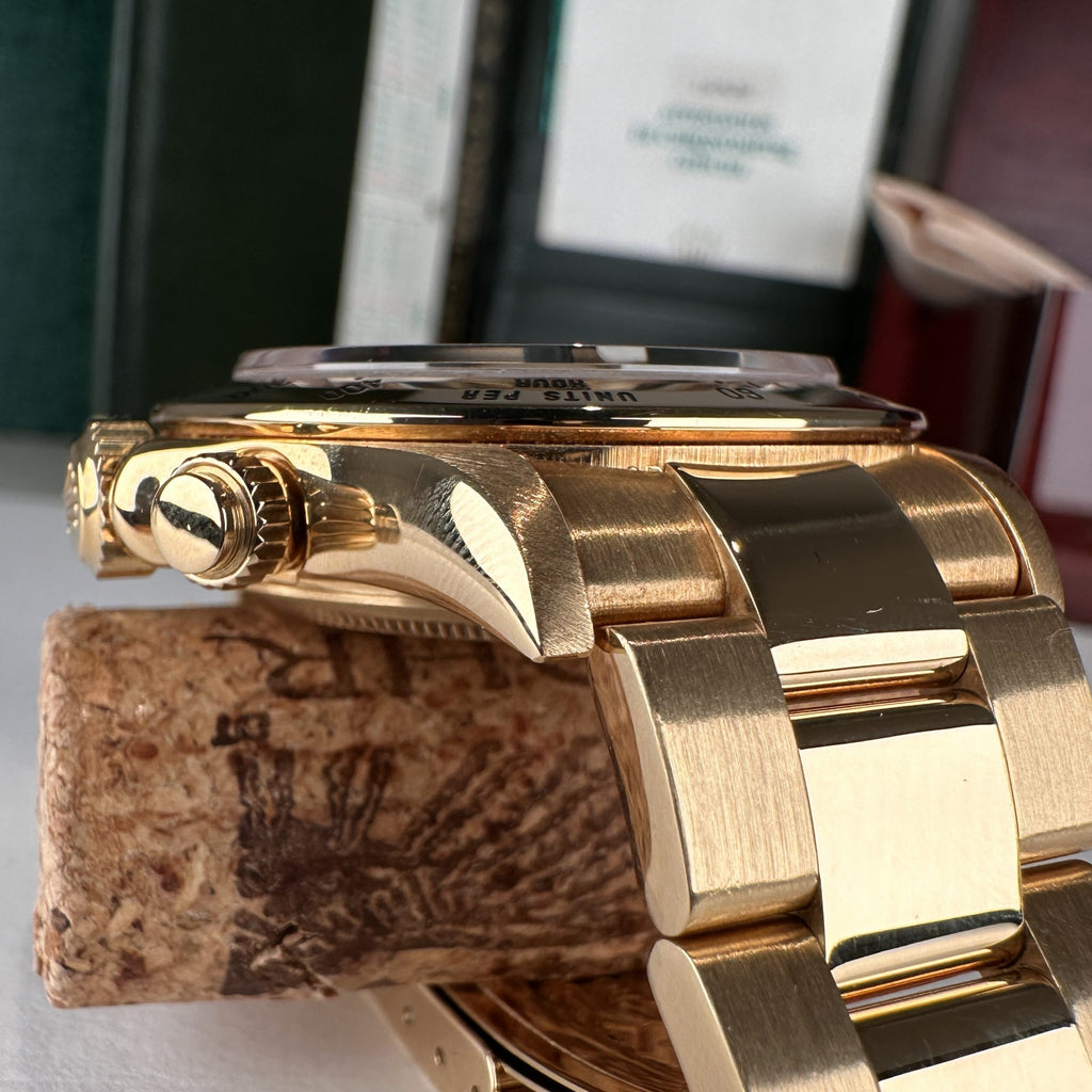1996 Rolex Daytona 16528 Zenith Black Dial in Mint Condition Complete Set Box & Papers