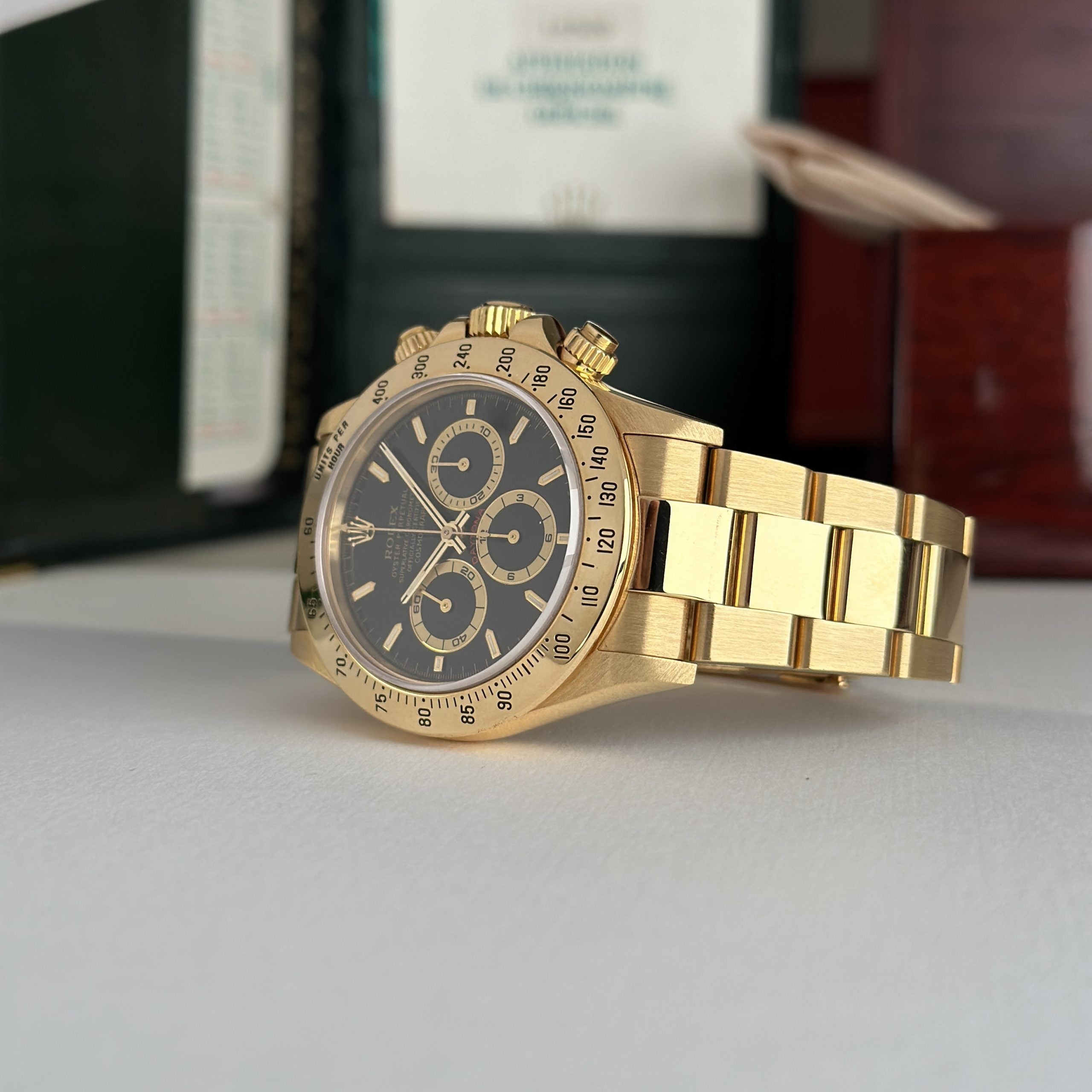 1996 Rolex Daytona 16528 Zenith Black Dial in Mint Condition Complete Set Box & Papers