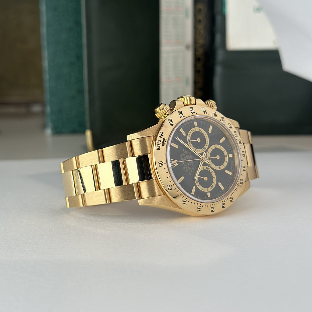 1996 Rolex Daytona 16528 Zenith Black Dial in Mint Condition Complete Set Box & Papers