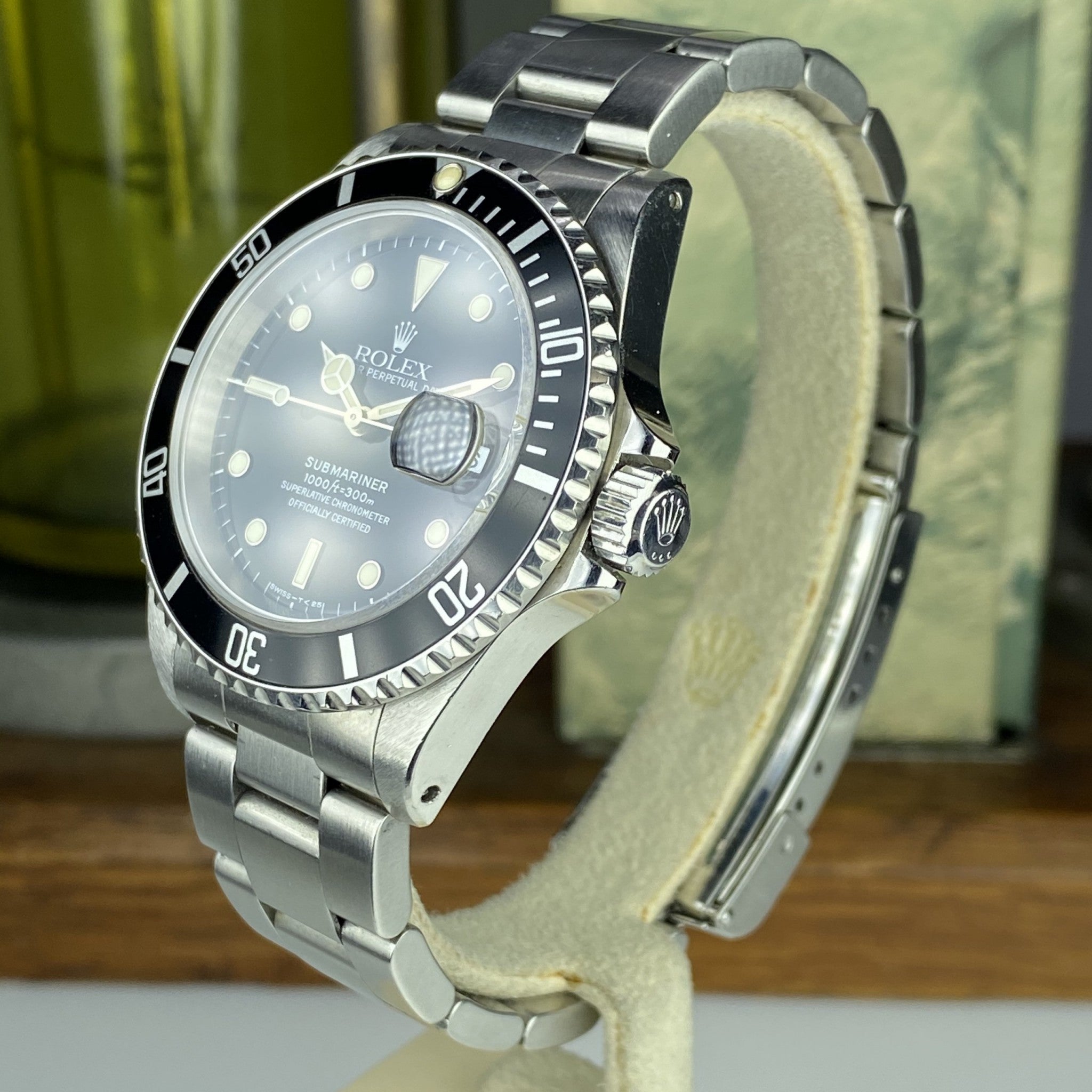 1997 Vintage Rolex 16610 Submariner Date Unpolished  with Creamy Dial