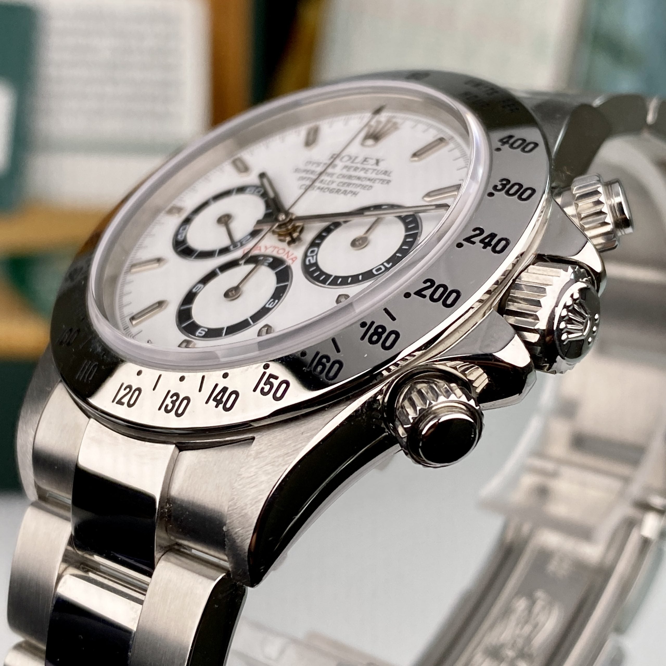 1999 Rolex Daytona 16520 Zenith White Dial in Mint Condition with Box & Service Papers