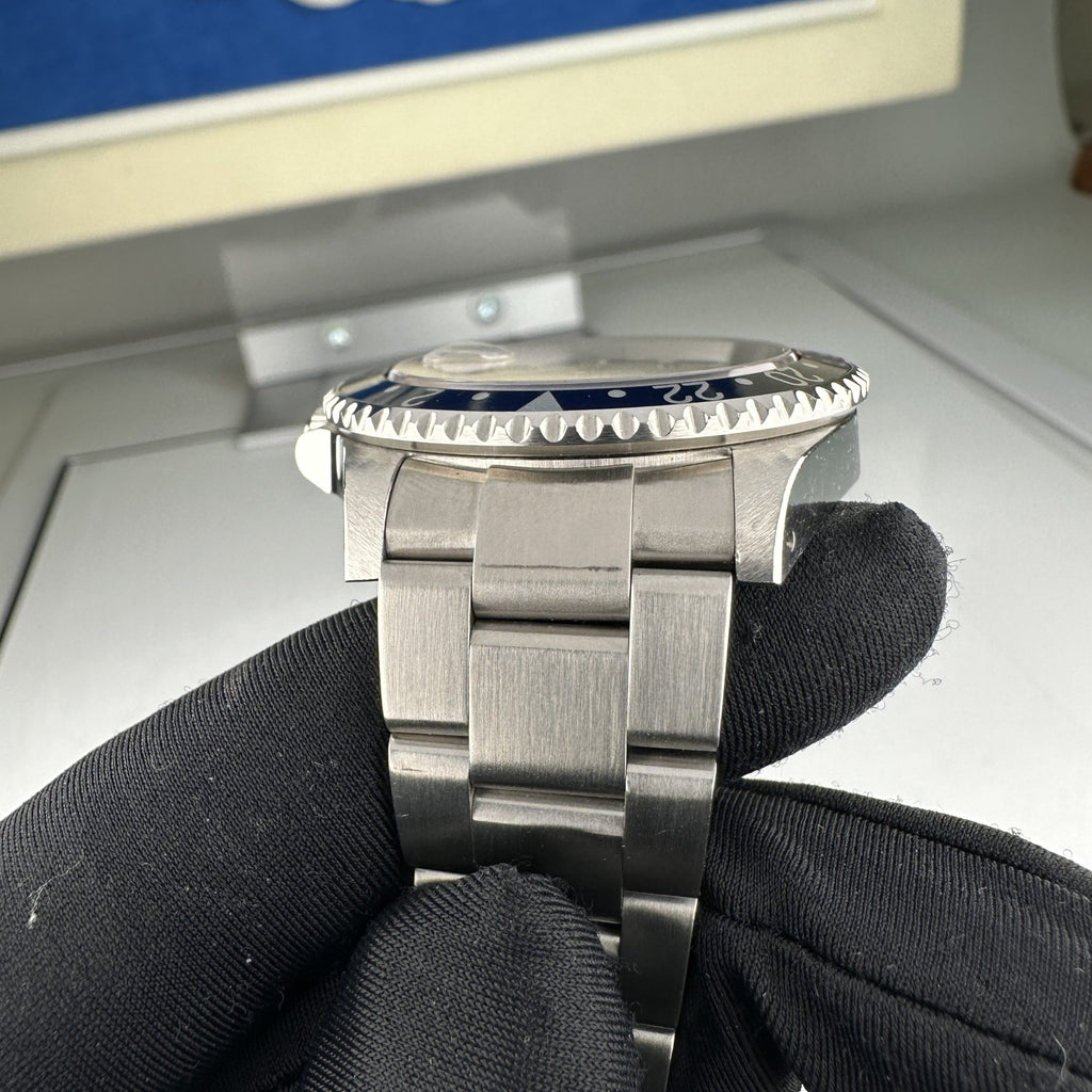 2001 Rolex GMT-Master II 16710 Unpolished Red & Red Pepsi in Mint condition