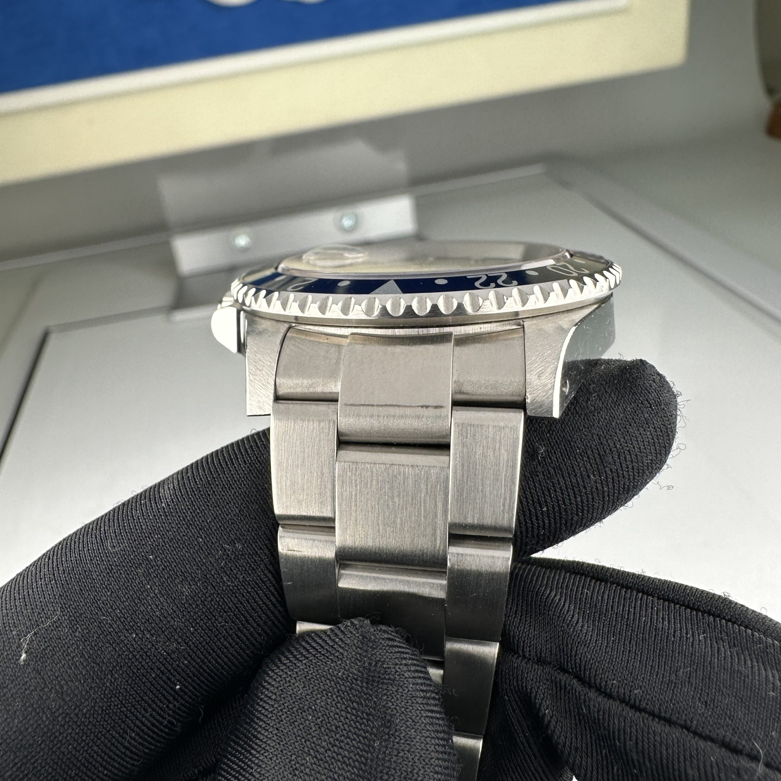 2001 Rolex GMT-Master II 16710 Unpolished Red & Red Pepsi in Mint condition