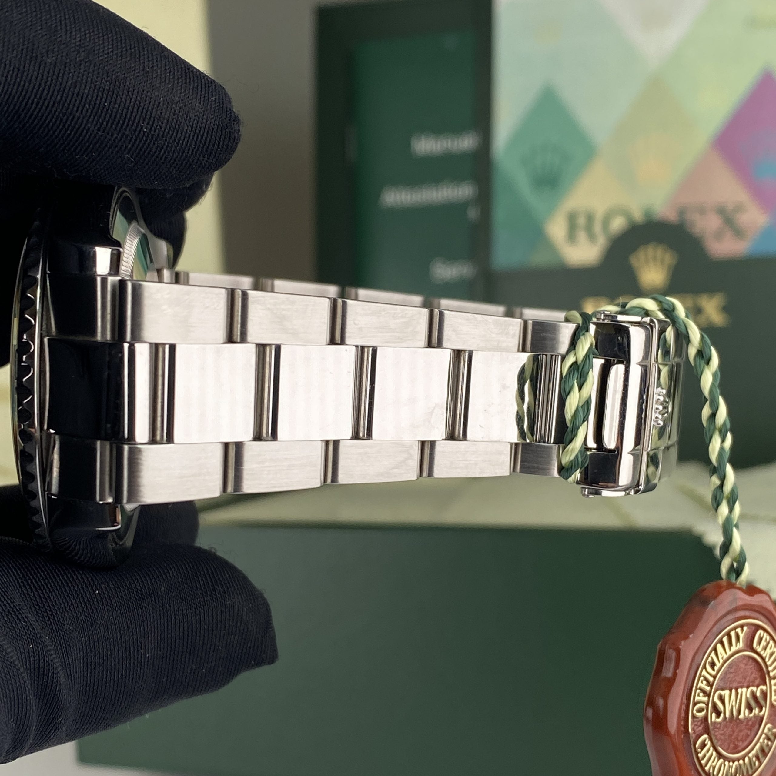 2004 Rolex Yacht-Master 16622 Steel Platinum Bezel Unpolished complete set box & papers