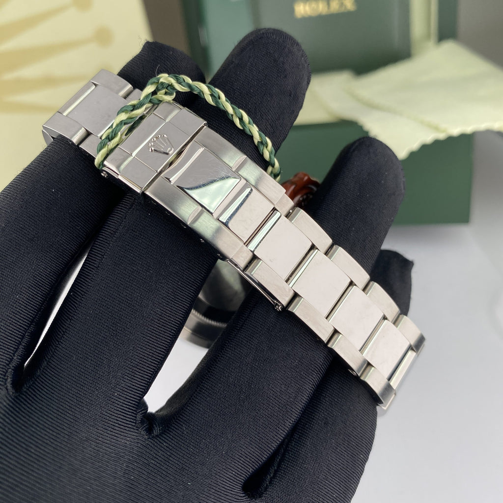 2004 Rolex Yacht-Master 16622 Steel Platinum Bezel Unpolished complete set box & papers