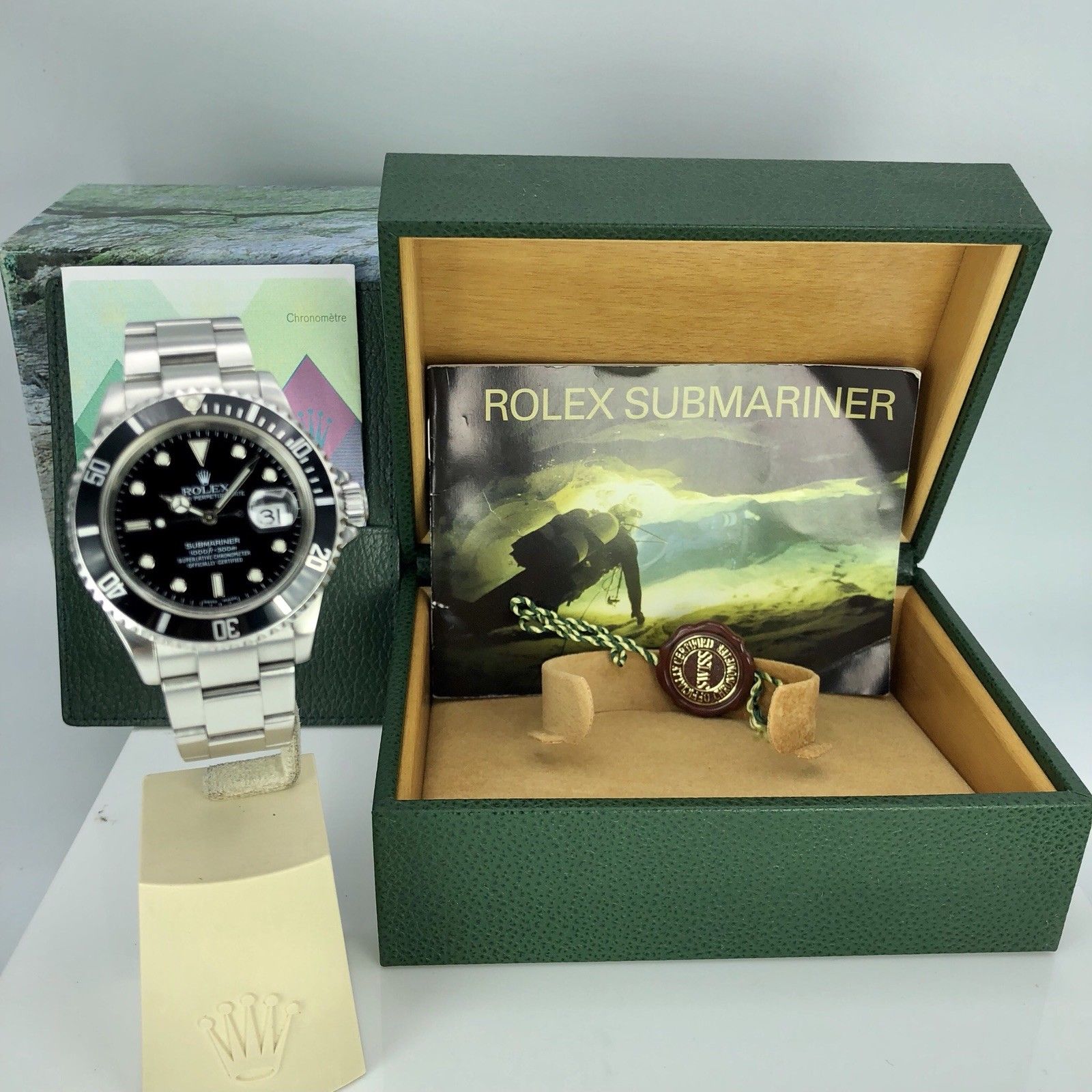 2005 Rolex Submariner 16610 D Serial With box Papers Full Set