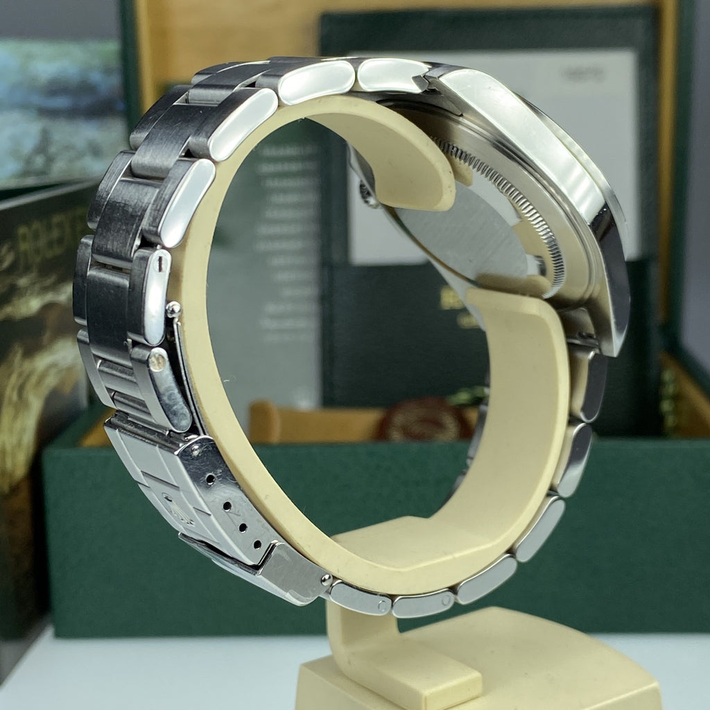 2006 Rolex Explorer II 16570 Full Set Box & Papers Unpolished Collectors set