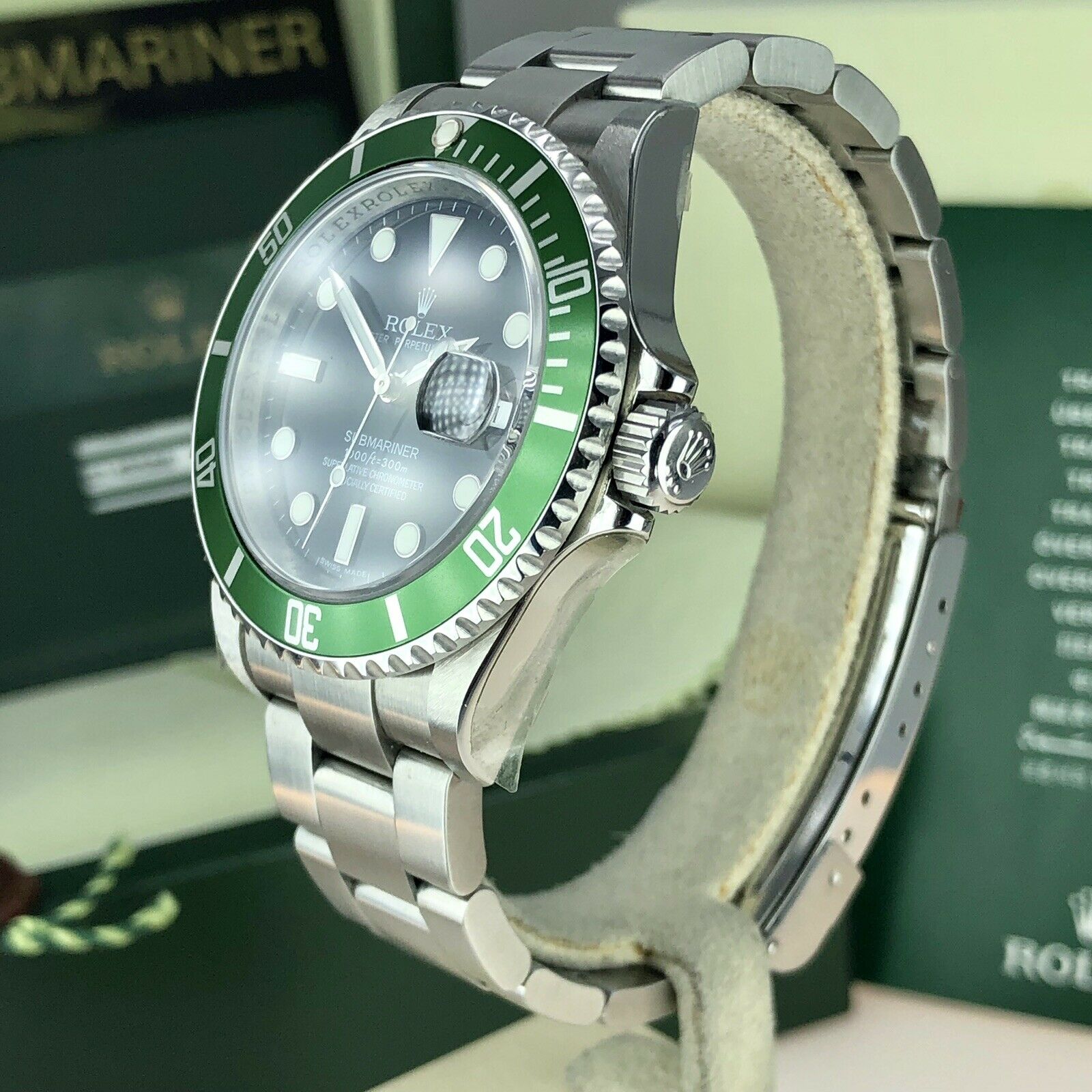 2009 NOS Rolex 16610LV Submariner Anniversary Green Kermit Full Set Card V