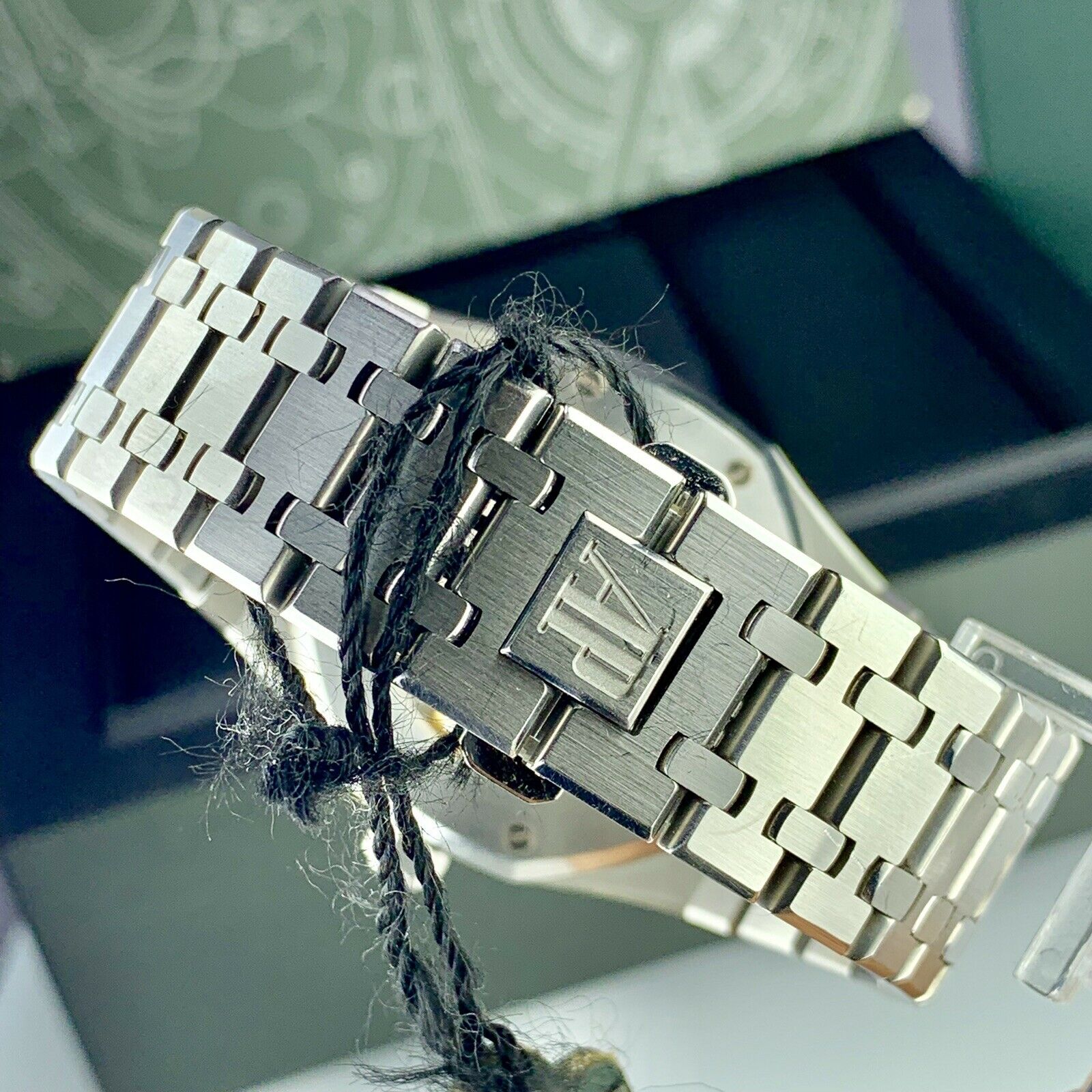 2012 Audemars Piguet Royal Oak 39mm 15300st.oo.1220st.01 SS Watch