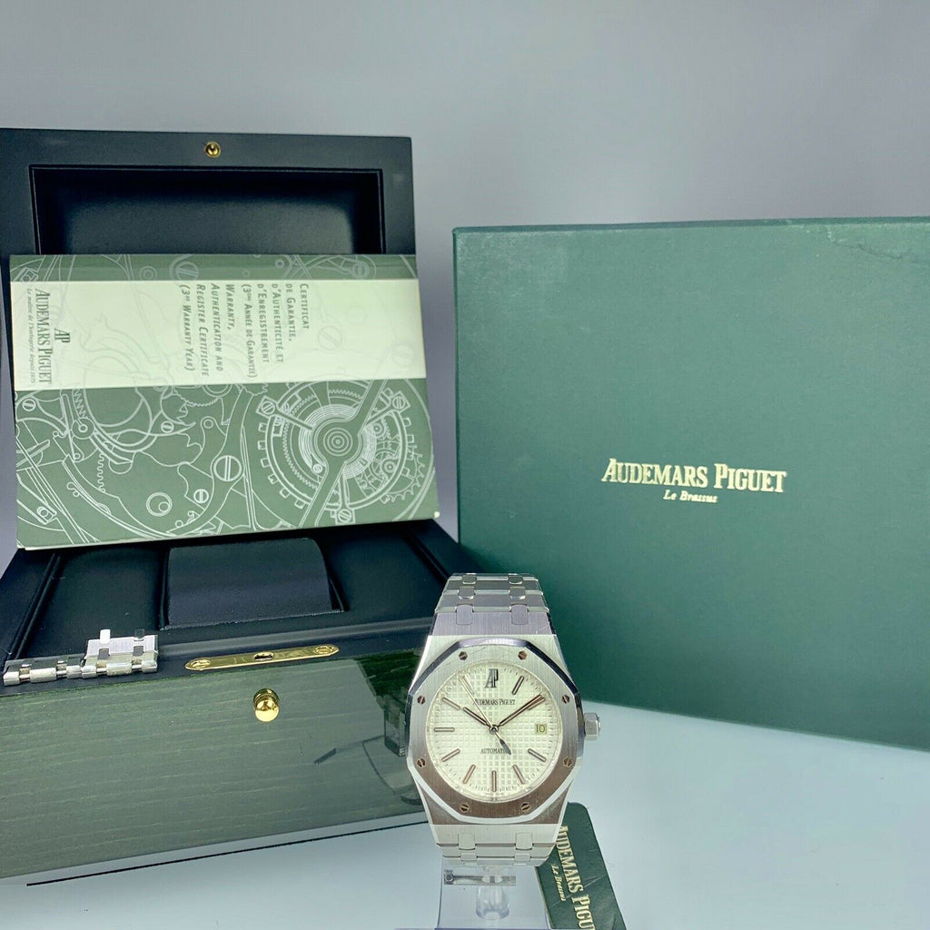 2012 Audemars Piguet Royal Oak 39mm 15300st.oo.1220st.01 SS Watch