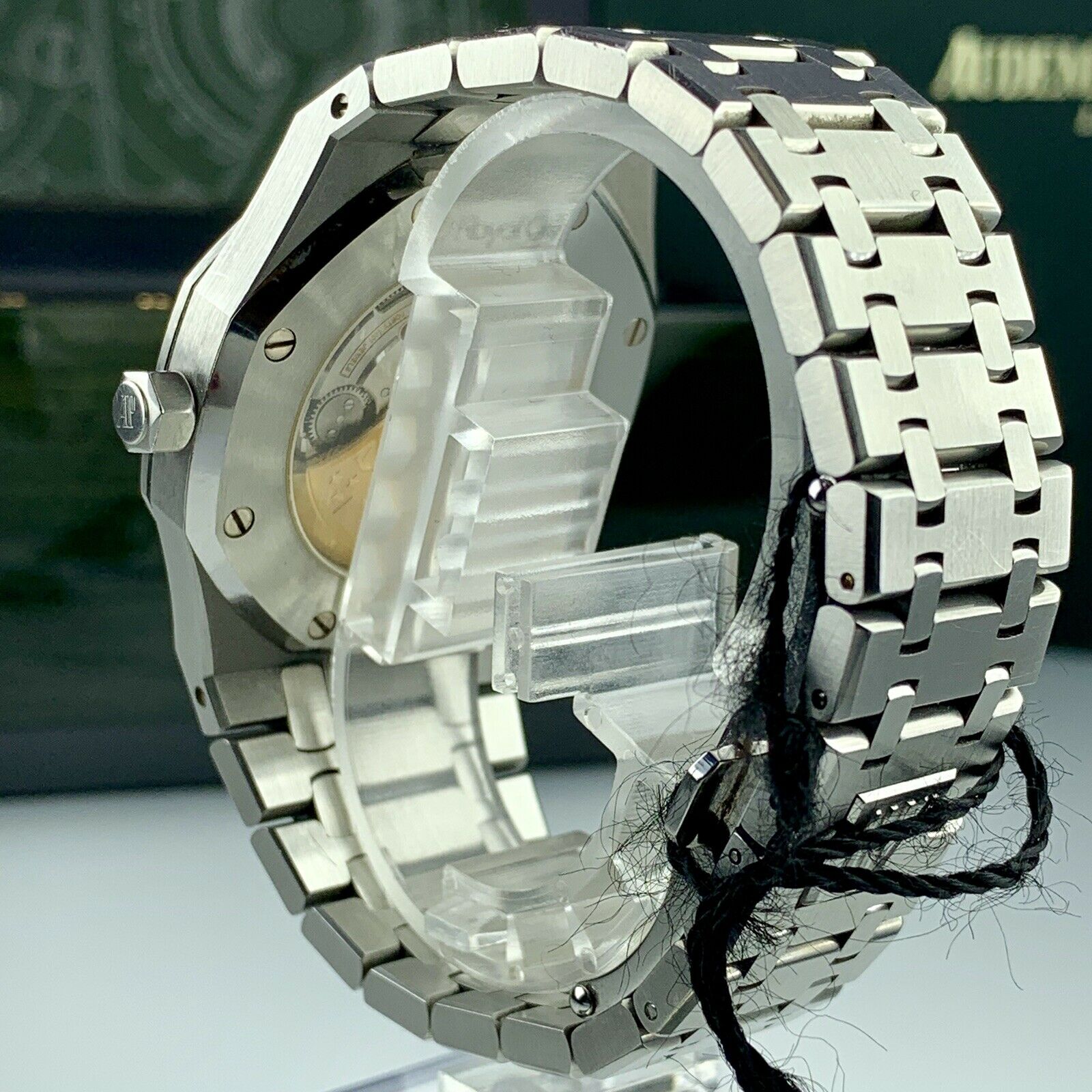 2012 Audemars Piguet Royal Oak 39mm 15300st.oo.1220st.01 SS Watch