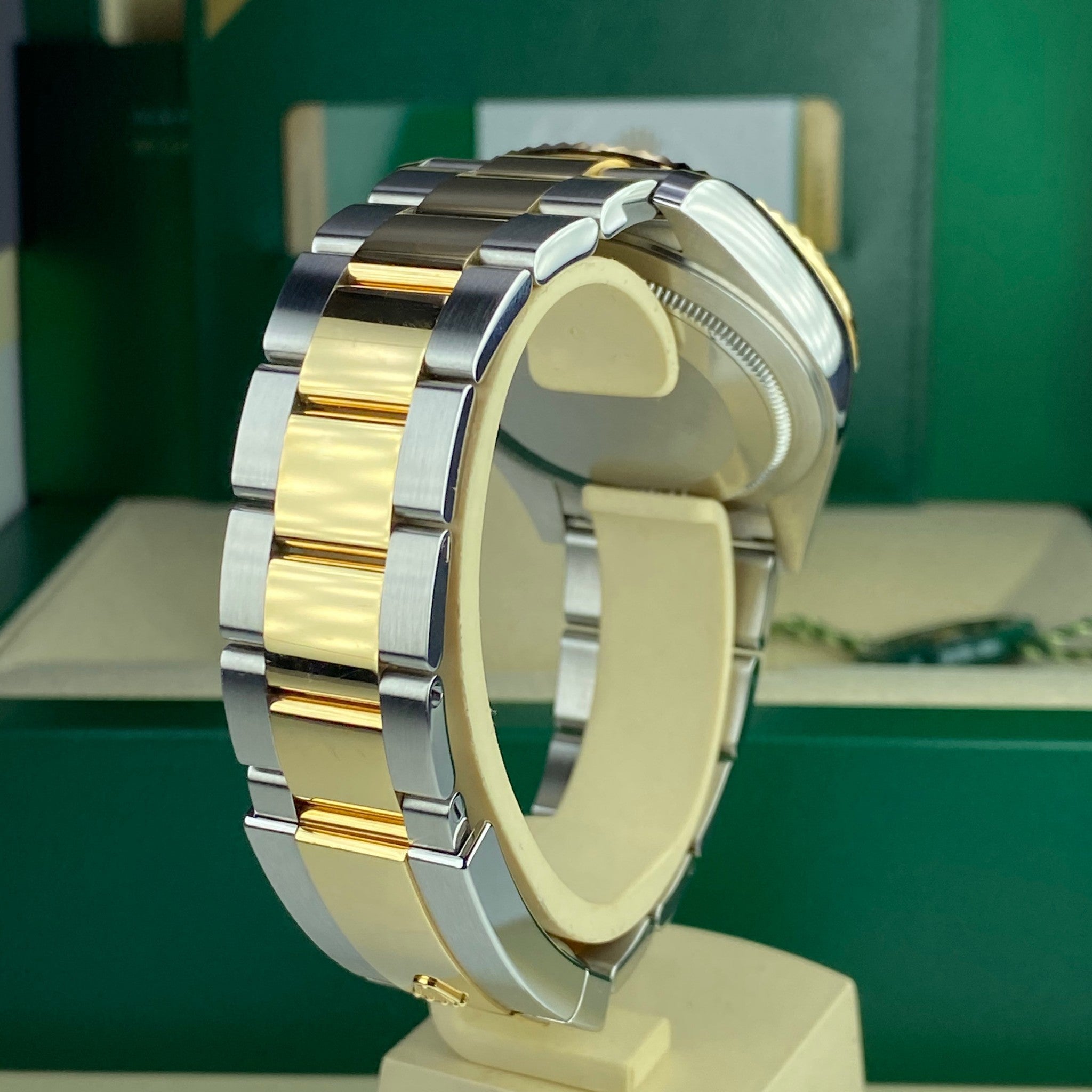 2019 Rolex Sky Dweller  326933 2 Tone 18K Black Dial UNWRON Box & Card