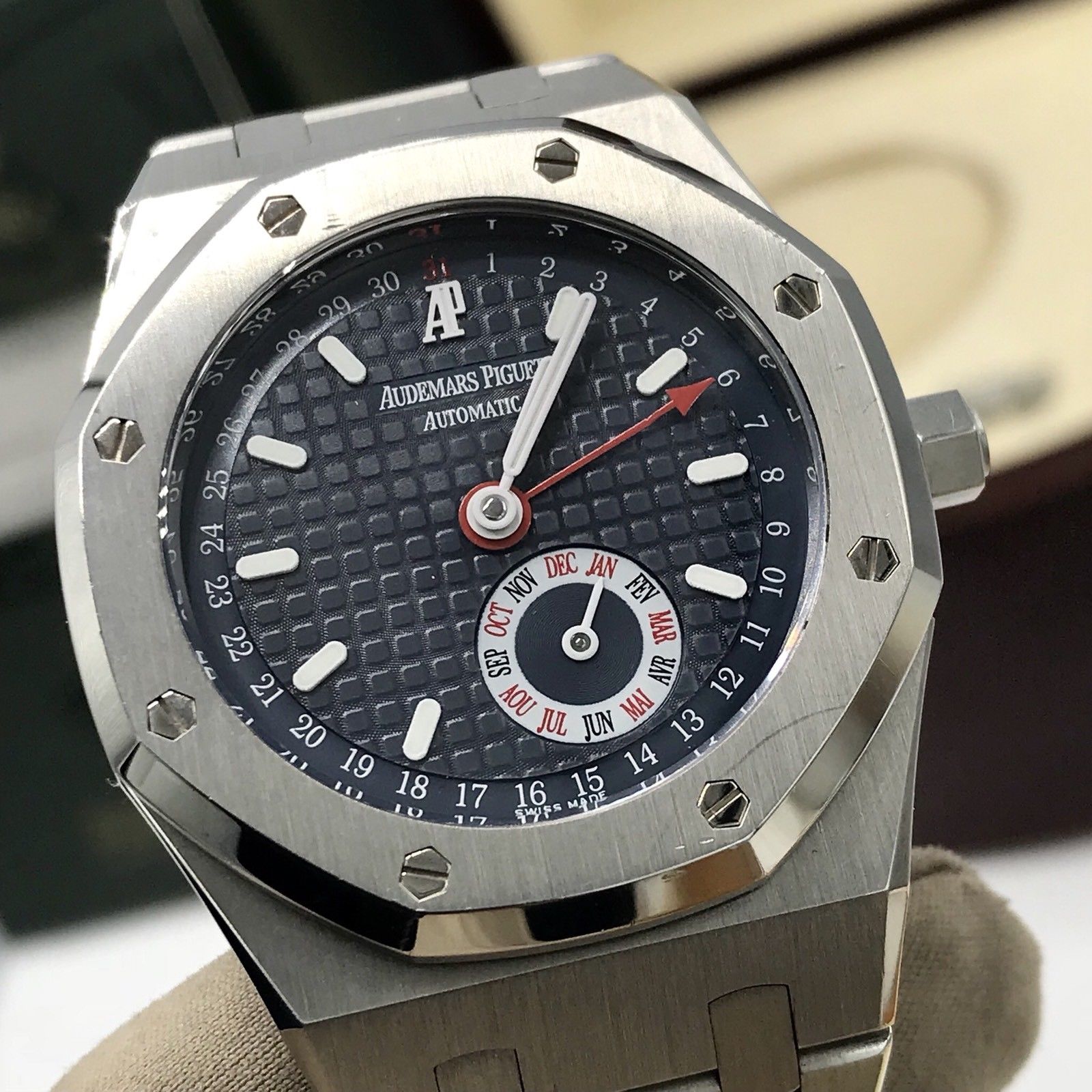 AUDEMARS PIGUET ROYAL OAK QUANTIEME ANNUEL REF 25920 BLUE DIAL 36.5MM FULL SET
