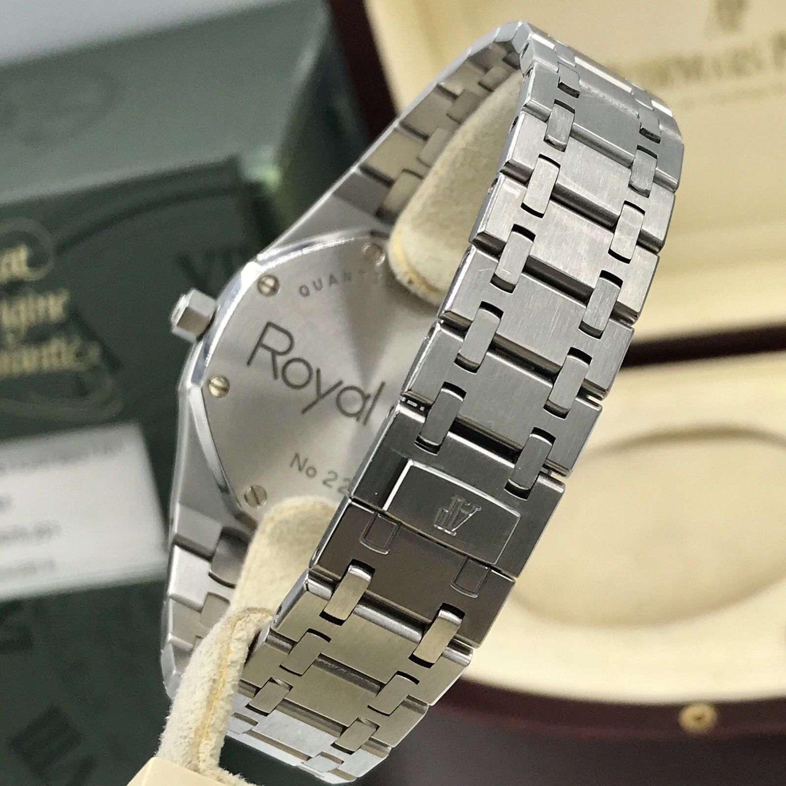 AUDEMARS PIGUET ROYAL OAK QUANTIEME ANNUEL REF 25920 BLUE DIAL 36.5MM FULL SET
